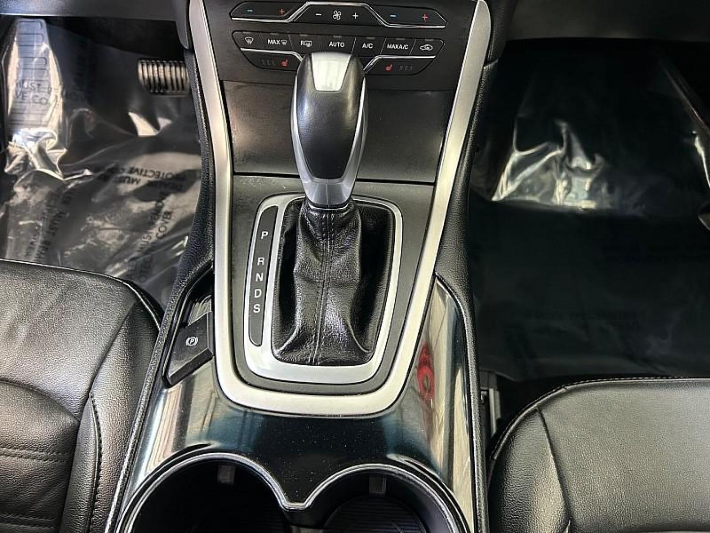 2018 GRAY Ford Edge (2FMPK3J93JB) with an 4-Cyl EcoBoost 2.0L engine, Auto 6-Spd SelShft transmission, located at 412 Auto Vista Drive, Palmdale, 93551, (661) 945-0620, 34.592636, -118.136681- Photo#18