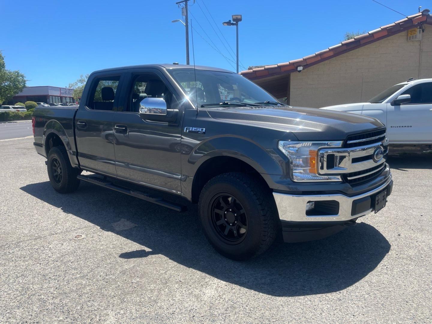 2018 Stone Gray Ford F-150 XLT (1FTEW1EG8JK) with an 3.5L EcoBoost 3.5L Twin Turbo V6 375hp 470ft. lbs. Direct Injection engine, 10-Speed Shiftable Automatic transmission, located at 800 Riverside Ave, Roseville, CA, 95678, 916-773-4549 & Toll Free: 866-719-4393, 38.732265, -121.291039 - 4X4 SUPERCREW ECOBOOST 3.5 TWIN TURBO XLT SERVICE RECORDS ON CLEAN CARFAX- Photo#1