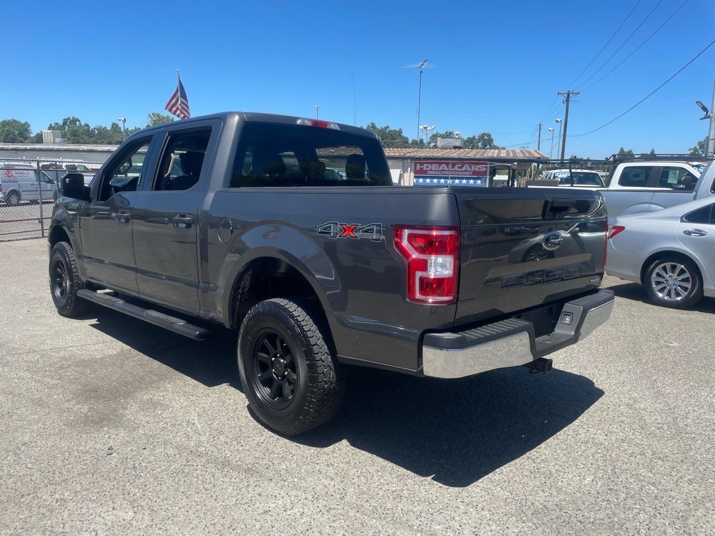2018 Stone Gray Ford F-150 XLT (1FTEW1EG8JK) with an 3.5L EcoBoost 3.5L Twin Turbo V6 375hp 470ft. lbs. Direct Injection engine, 10-Speed Shiftable Automatic transmission, located at 800 Riverside Ave, Roseville, CA, 95678, 916-773-4549 & Toll Free: 866-719-4393, 38.732265, -121.291039 - 4X4 SUPERCREW ECOBOOST 3.5 TWIN TURBO XLT SERVICE RECORDS ON CLEAN CARFAX- Photo#2