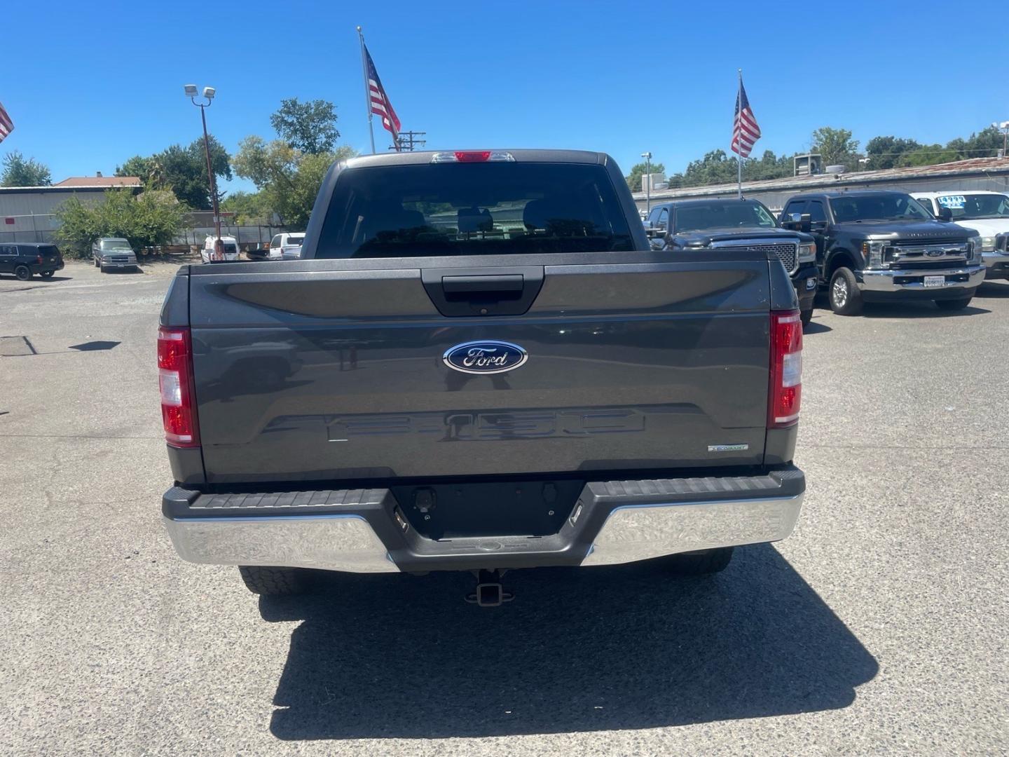 2018 Stone Gray Ford F-150 XLT (1FTEW1EG8JK) with an 3.5L EcoBoost 3.5L Twin Turbo V6 375hp 470ft. lbs. Direct Injection engine, 10-Speed Shiftable Automatic transmission, located at 800 Riverside Ave, Roseville, CA, 95678, 916-773-4549 & Toll Free: 866-719-4393, 38.732265, -121.291039 - 4X4 SUPERCREW ECOBOOST 3.5 TWIN TURBO XLT SERVICE RECORDS ON CLEAN CARFAX- Photo#7