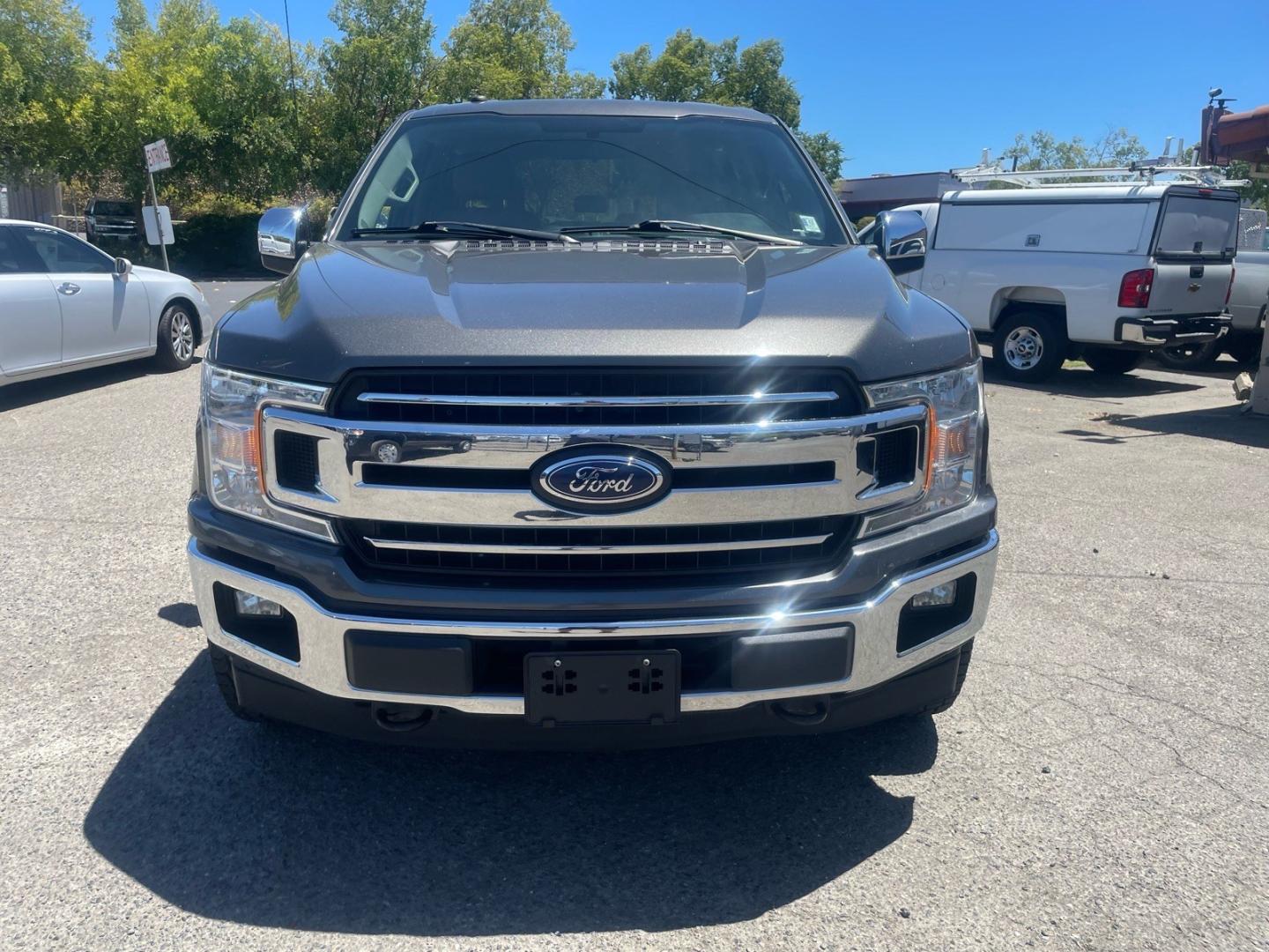 2018 Stone Gray Ford F-150 XLT (1FTEW1EG8JK) with an 3.5L EcoBoost 3.5L Twin Turbo V6 375hp 470ft. lbs. Direct Injection engine, 10-Speed Shiftable Automatic transmission, located at 800 Riverside Ave, Roseville, CA, 95678, 916-773-4549 & Toll Free: 866-719-4393, 38.732265, -121.291039 - 4X4 SUPERCREW ECOBOOST 3.5 TWIN TURBO XLT SERVICE RECORDS ON CLEAN CARFAX- Photo#8