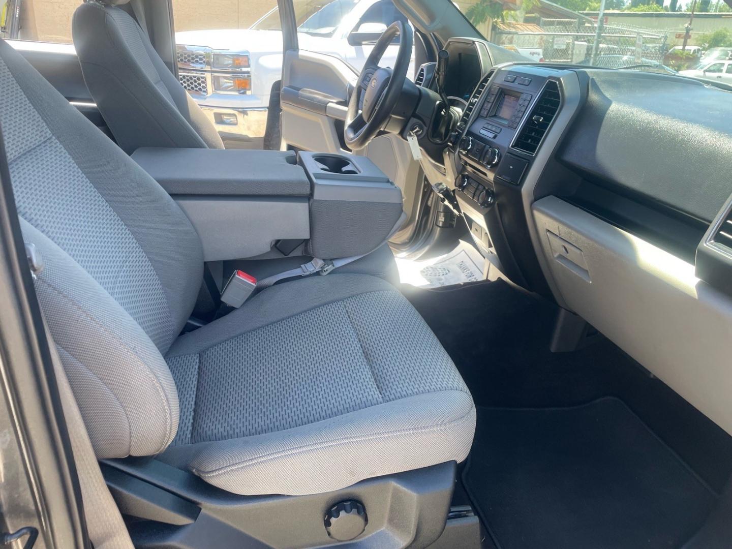 2018 Stone Gray Ford F-150 XLT (1FTEW1EG8JK) with an 3.5L EcoBoost 3.5L Twin Turbo V6 375hp 470ft. lbs. Direct Injection engine, 10-Speed Shiftable Automatic transmission, located at 800 Riverside Ave, Roseville, CA, 95678, 916-773-4549 & Toll Free: 866-719-4393, 38.732265, -121.291039 - 4X4 SUPERCREW ECOBOOST 3.5 TWIN TURBO XLT SERVICE RECORDS ON CLEAN CARFAX- Photo#12