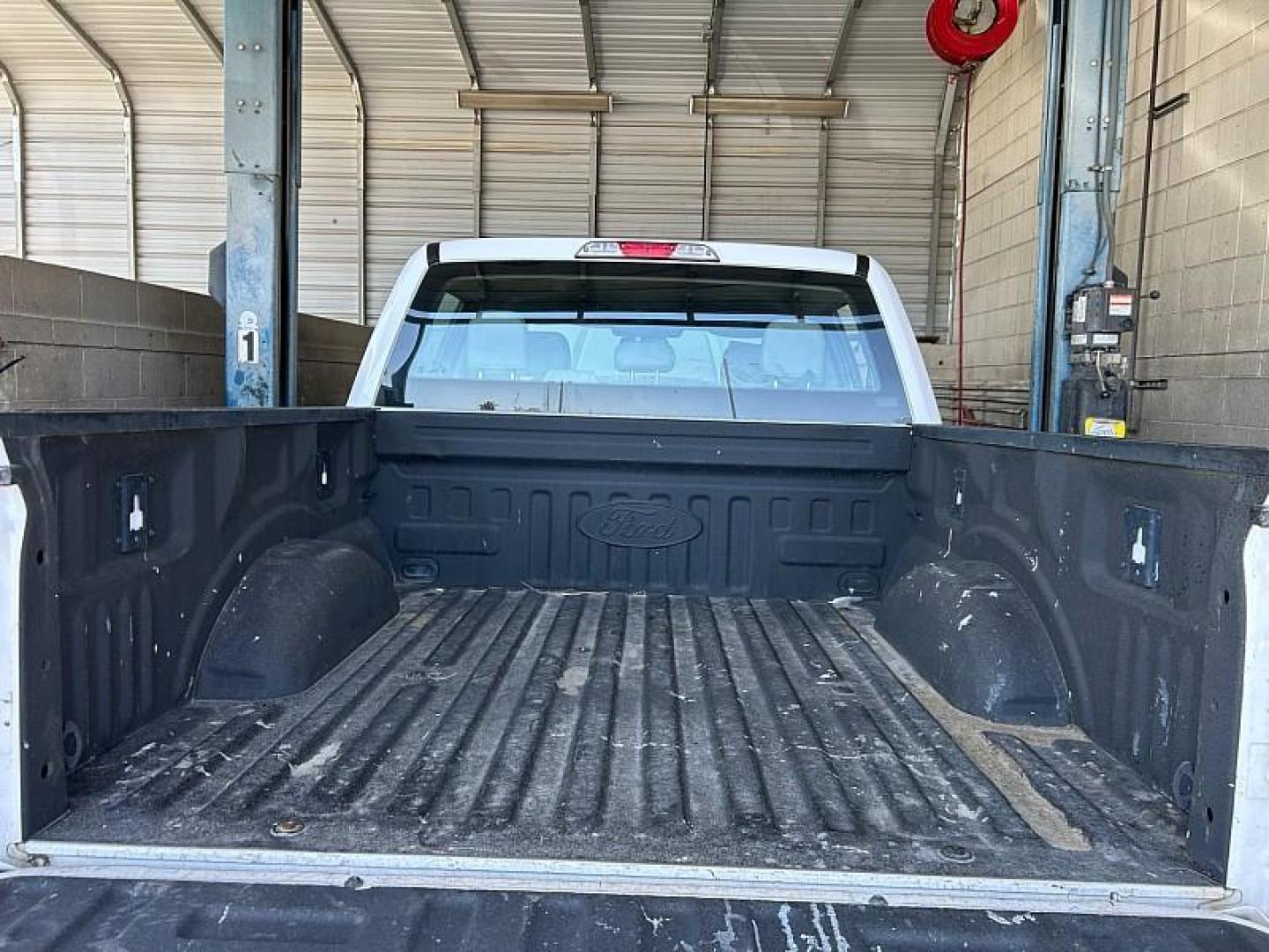 2018 WHITE Ford F-150 4WD (1FTEW1EP6JK) with an V6 EcoBoost TT 2.7L engine, Automatic transmission, located at 412 Auto Vista Drive, Palmdale, 93551, (661) 945-0620, 34.592636, -118.136681 - Photo#28