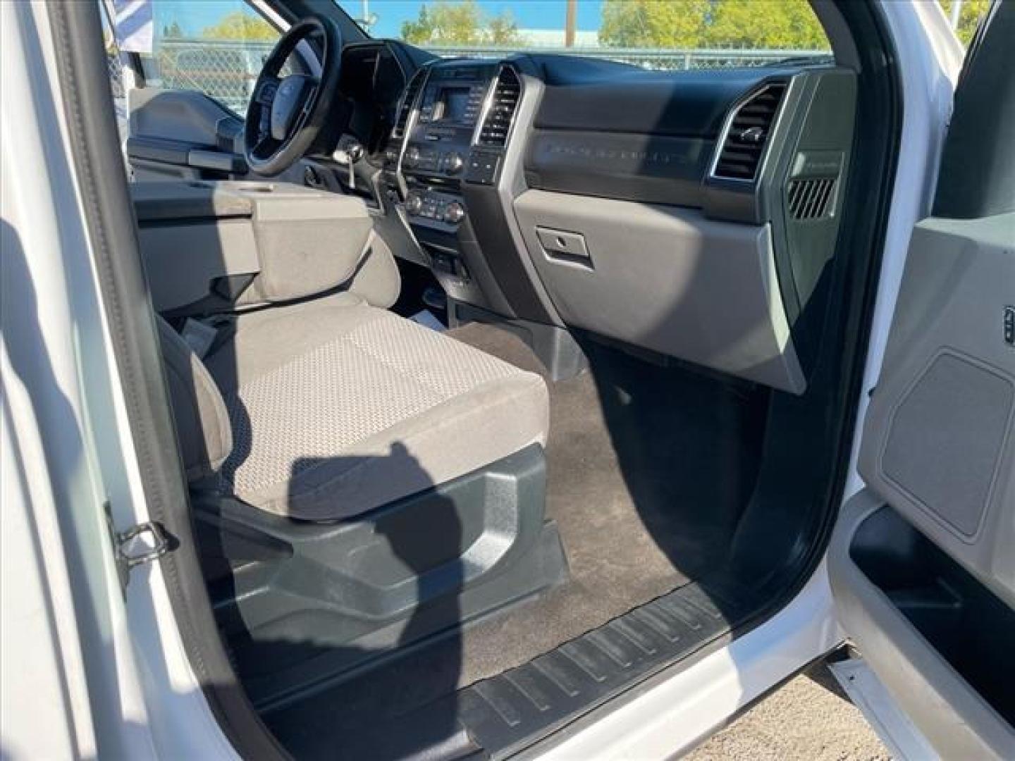 2018 White Ford F-350 Super Duty XLT (1FD8W3FT6JE) with an 6.7L Power Stroke 6.7L Biodiesel Turbo V8 330hp 750ft. lbs. Common Rail Direct Injection engine, 6-Speed Shiftable Automatic transmission, located at 800 Riverside Ave, Roseville, CA, 95678, 916-773-4549 & Toll Free: 866-719-4393, 38.732265, -121.291039 - DIESEL CREW CAB 4X4 UTILITY BED CLEAN CARFAX - Photo#11