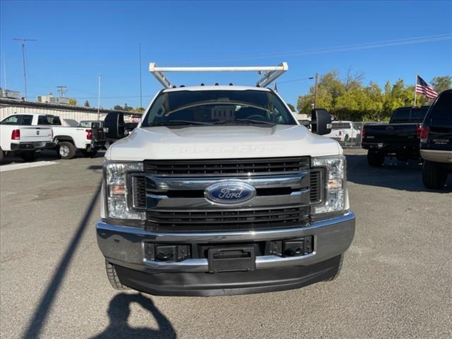 2018 White Ford F-350 Super Duty XLT (1FD8W3FT6JE) with an 6.7L Power Stroke 6.7L Biodiesel Turbo V8 330hp 750ft. lbs. Common Rail Direct Injection engine, 6-Speed Shiftable Automatic transmission, located at 800 Riverside Ave, Roseville, CA, 95678, 916-773-4549 & Toll Free: 866-719-4393, 38.732265, -121.291039 - DIESEL CREW CAB 4X4 UTILITY BED CLEAN CARFAX - Photo#6