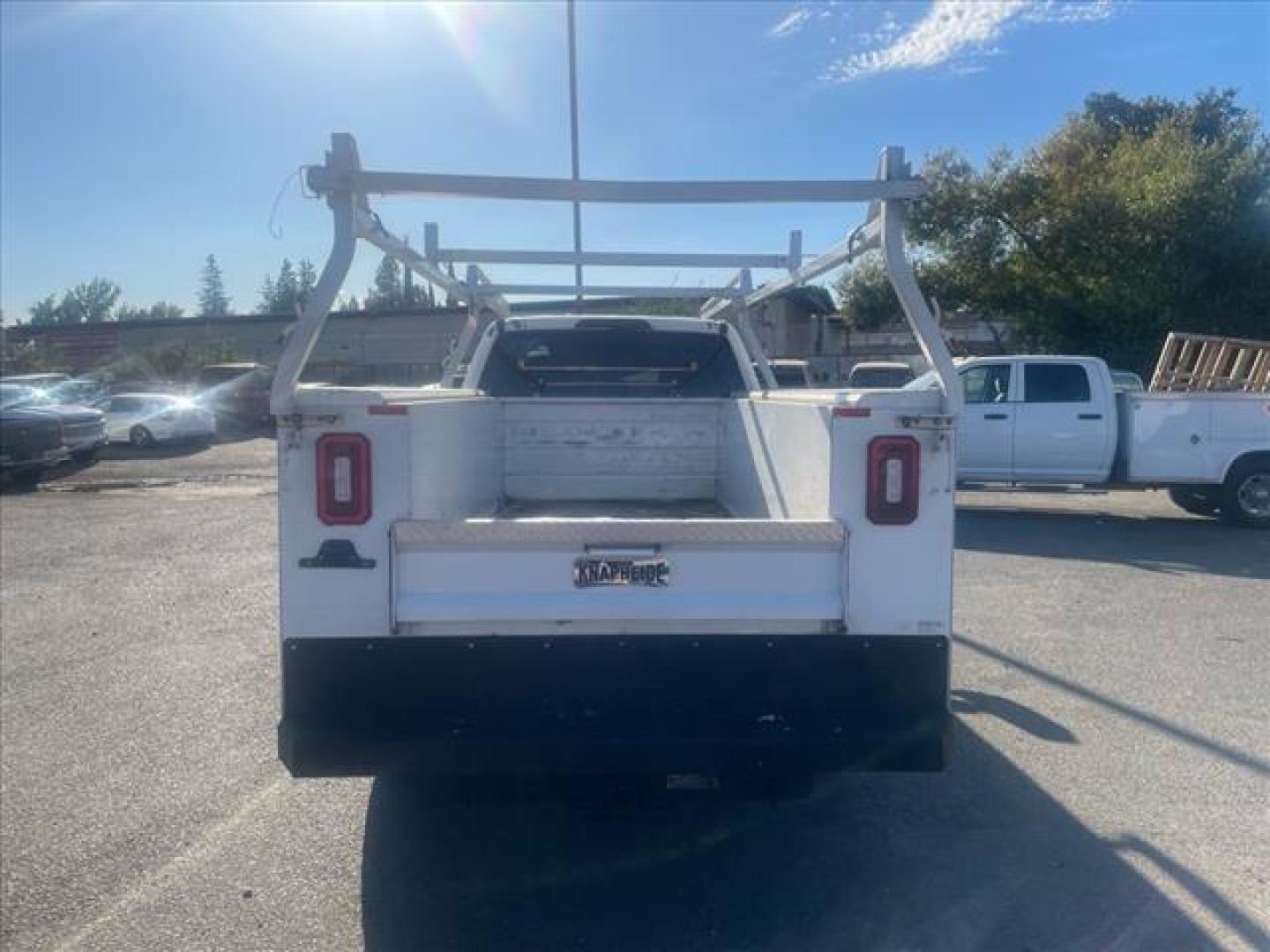 2018 White Ford F-350 Super Duty XLT (1FD8W3FT6JE) with an 6.7L Power Stroke 6.7L Biodiesel Turbo V8 330hp 750ft. lbs. Common Rail Direct Injection engine, 6-Speed Shiftable Automatic transmission, located at 800 Riverside Ave, Roseville, CA, 95678, 916-773-4549 & Toll Free: 866-719-4393, 38.732265, -121.291039 - DIESEL CREW CAB 4X4 UTILITY BED CLEAN CARFAX - Photo#7