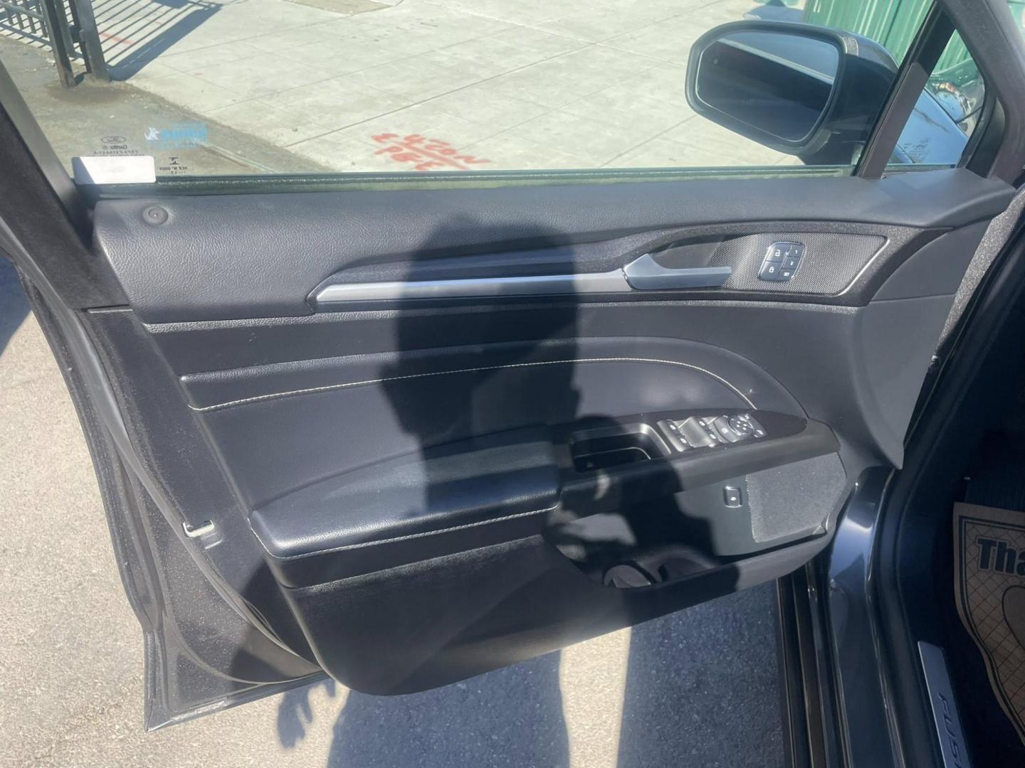 2018 Ford Fusion Energi Titanium (3FA6P0SU5JR) with an 2.0L L4 DOHC 16V HYBRID engine, CVT transmission, located at 744 E Miner Ave, Stockton, CA, 95202, (209) 944-5770, 37.956863, -121.282082 - PLUS TAXES AND FEES NO CHARGER AVAILABLE - Photo#5