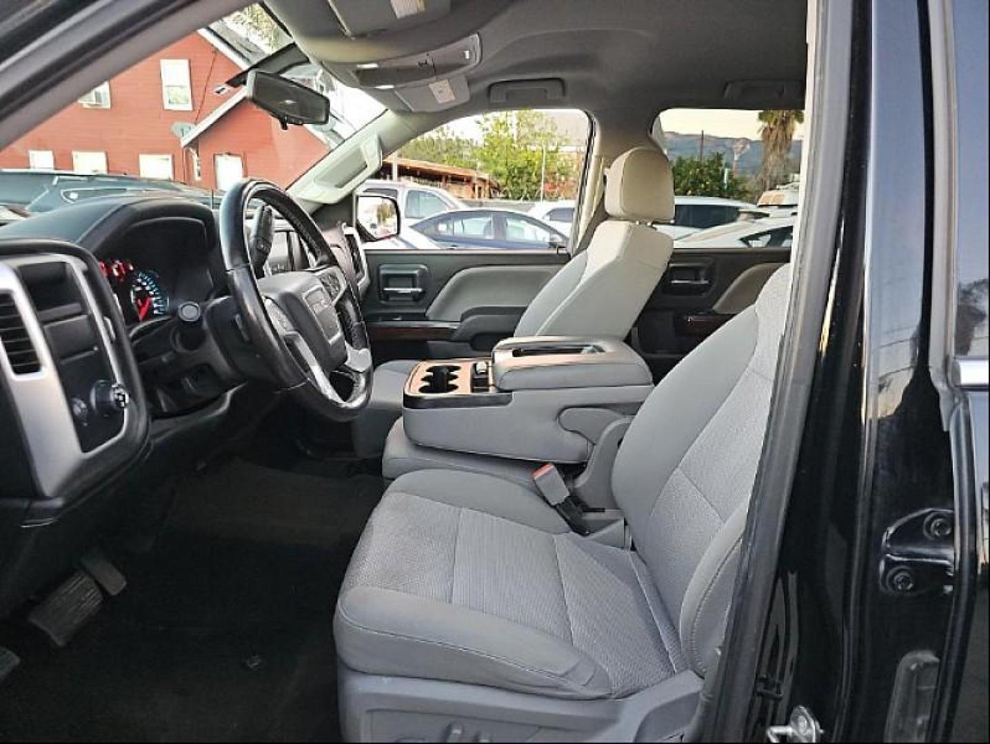 2018 BLACK GMC Sierra 1500 2WD (3GTP1MEC4JG) with an 8-Cyl 5.8 Liter engine, Automatic 6-Spd HD w/Overdrive transmission, located at 412 Auto Vista Drive, Palmdale, 93551, (661) 945-0620, 34.592636, -118.136681 - Photo#3