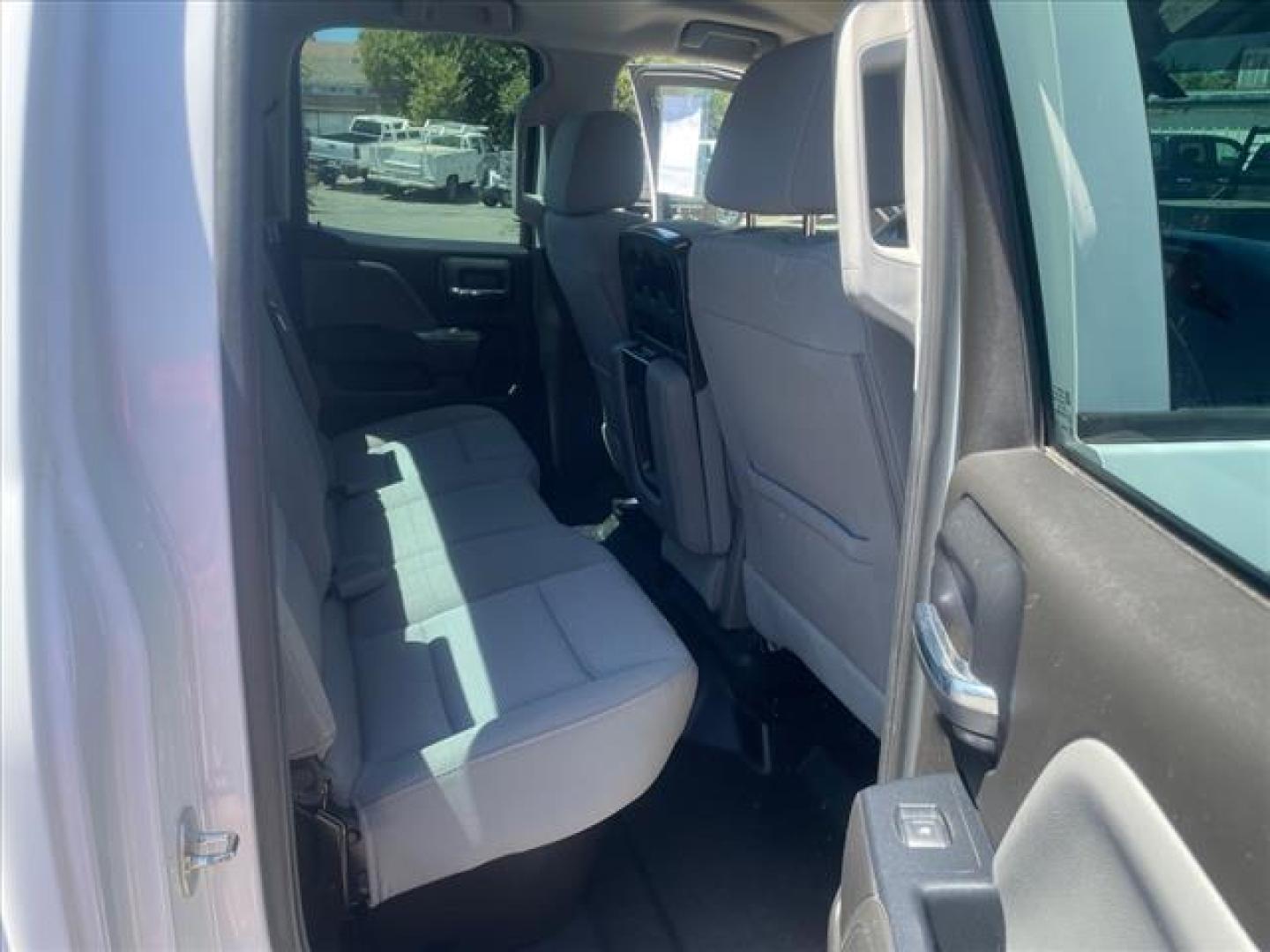 2018 Summit White GMC Sierra 1500 Base (1GTV2LEH9JZ) with an 4.3L EcoTec3 4.3L Flex Fuel V6 Direct Injection engine, 6-Speed Shiftable Automatic w/Overdrive transmission, located at 800 Riverside Ave, Roseville, CA, 95678, 916-773-4549 & Toll Free: 866-719-4393, 38.732265, -121.291039 - 4X4 DOUBLE CAB SERVICE RECORDS ONE OWNER CLEAN CARFAX - Photo#16