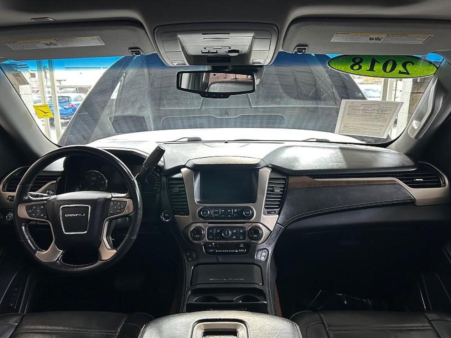 2018 BLACK GMC Yukon (1GKS1CKJ1JR) with an V8 EcoTec3 6.2 Liter engine, Automatic 10-Spd w/Overdrive transmission, located at 412 Auto Vista Drive, Palmdale, 93551, (661) 945-0620, 34.592636, -118.136681 - Photo#18