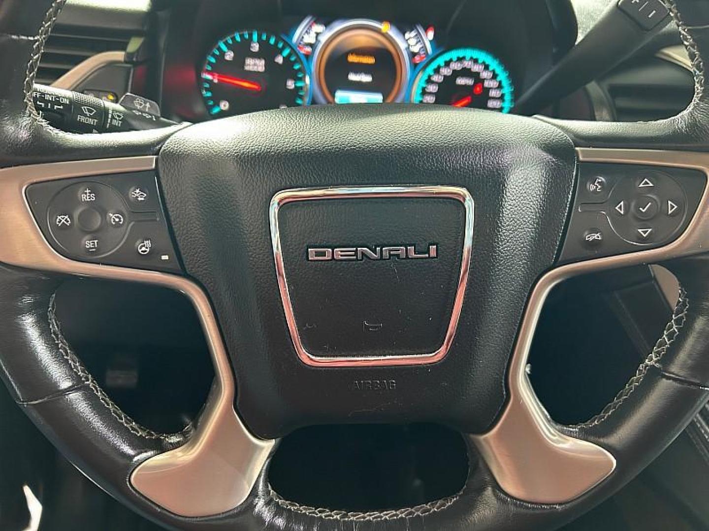 2018 BLACK GMC Yukon (1GKS1CKJ1JR) with an V8 EcoTec3 6.2 Liter engine, Automatic 10-Spd w/Overdrive transmission, located at 412 Auto Vista Drive, Palmdale, 93551, (661) 945-0620, 34.592636, -118.136681 - Photo#22