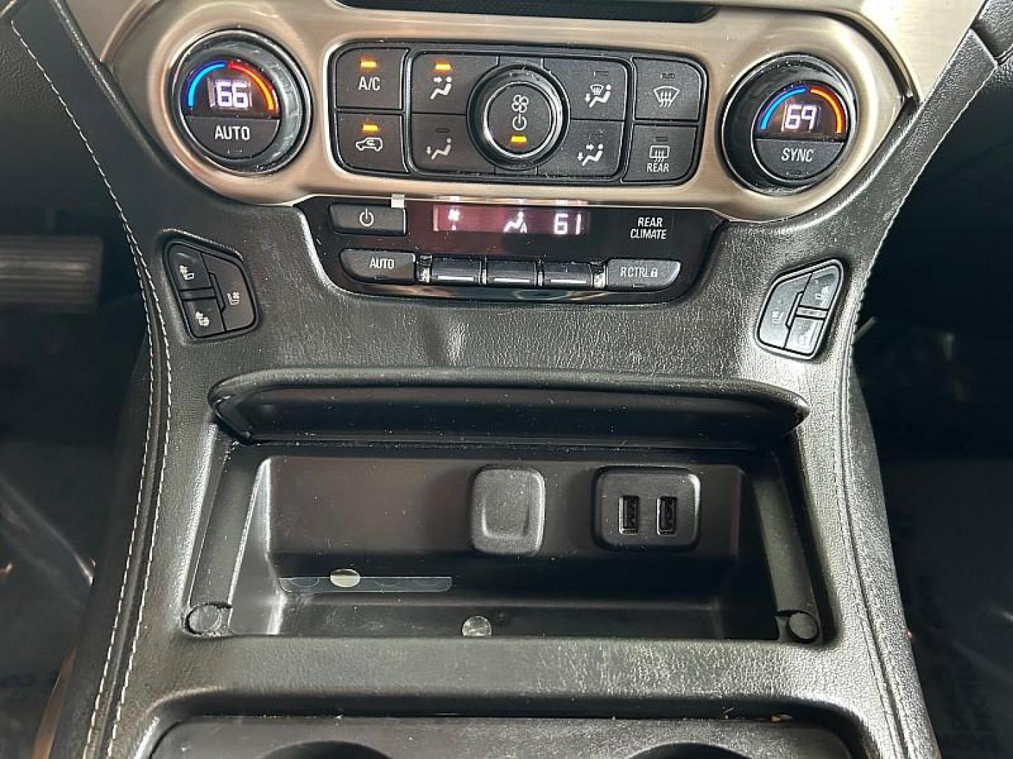 2018 BLACK GMC Yukon (1GKS1CKJ1JR) with an V8 EcoTec3 6.2 Liter engine, Automatic 10-Spd w/Overdrive transmission, located at 412 Auto Vista Drive, Palmdale, 93551, (661) 945-0620, 34.592636, -118.136681 - Photo#24