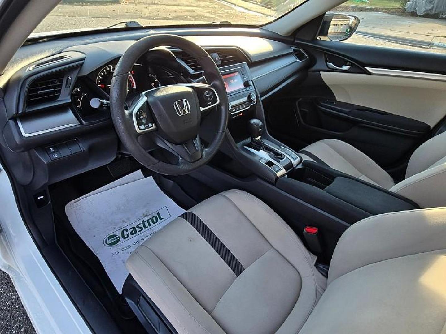2018 WHITE Honda Civic Sedan (19XFC2F52JE) with an 4-Cyl i-VTEC 2.0 Liter engine, Automatic transmission, located at 246 E Walker St., Orland, 95963, (530) 865-5800, 39.747589, -122.178398 - Photo#11