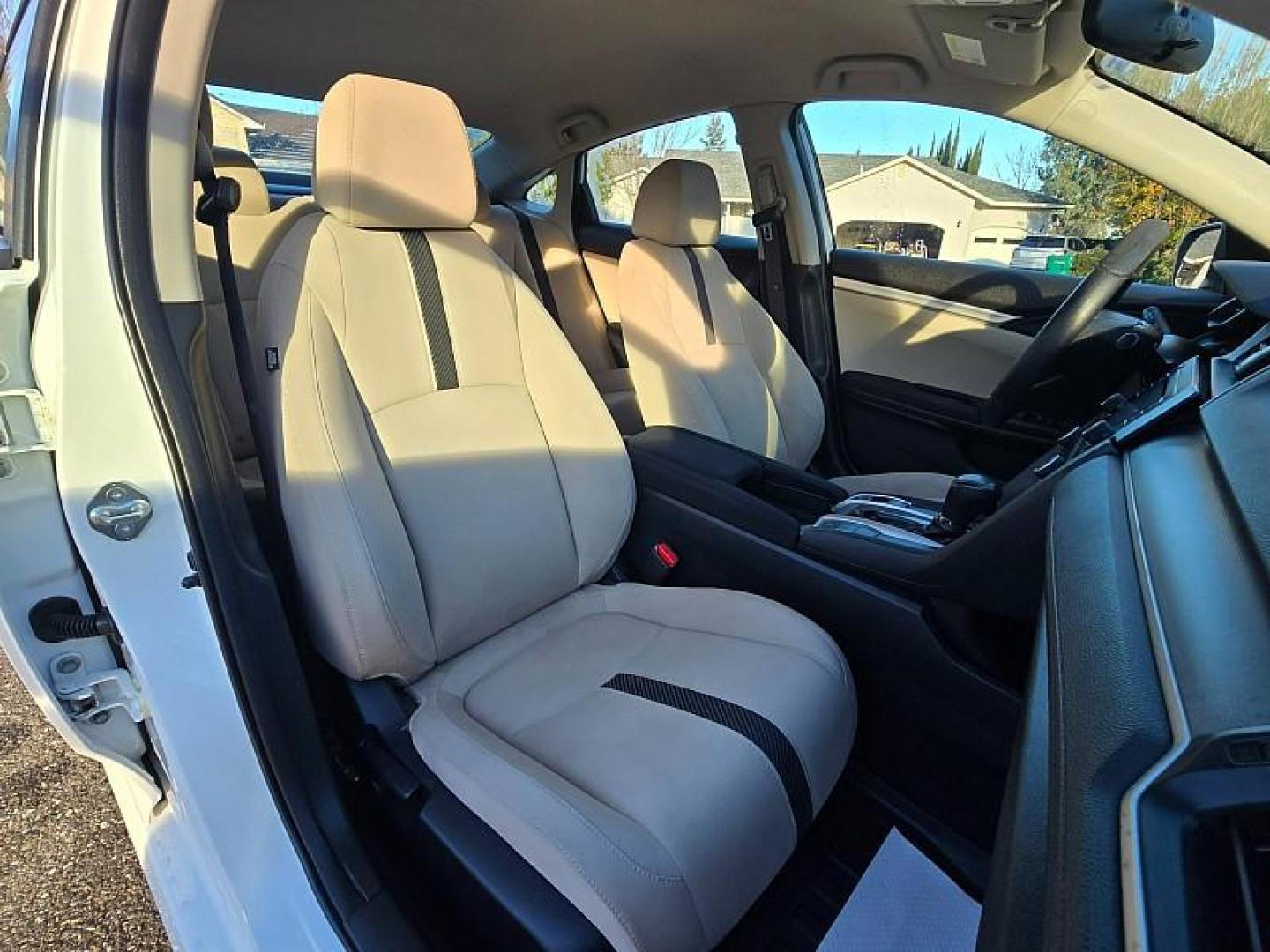 2018 WHITE Honda Civic Sedan (19XFC2F52JE) with an 4-Cyl i-VTEC 2.0 Liter engine, Automatic transmission, located at 246 E Walker St., Orland, 95963, (530) 865-5800, 39.747589, -122.178398 - Photo#18