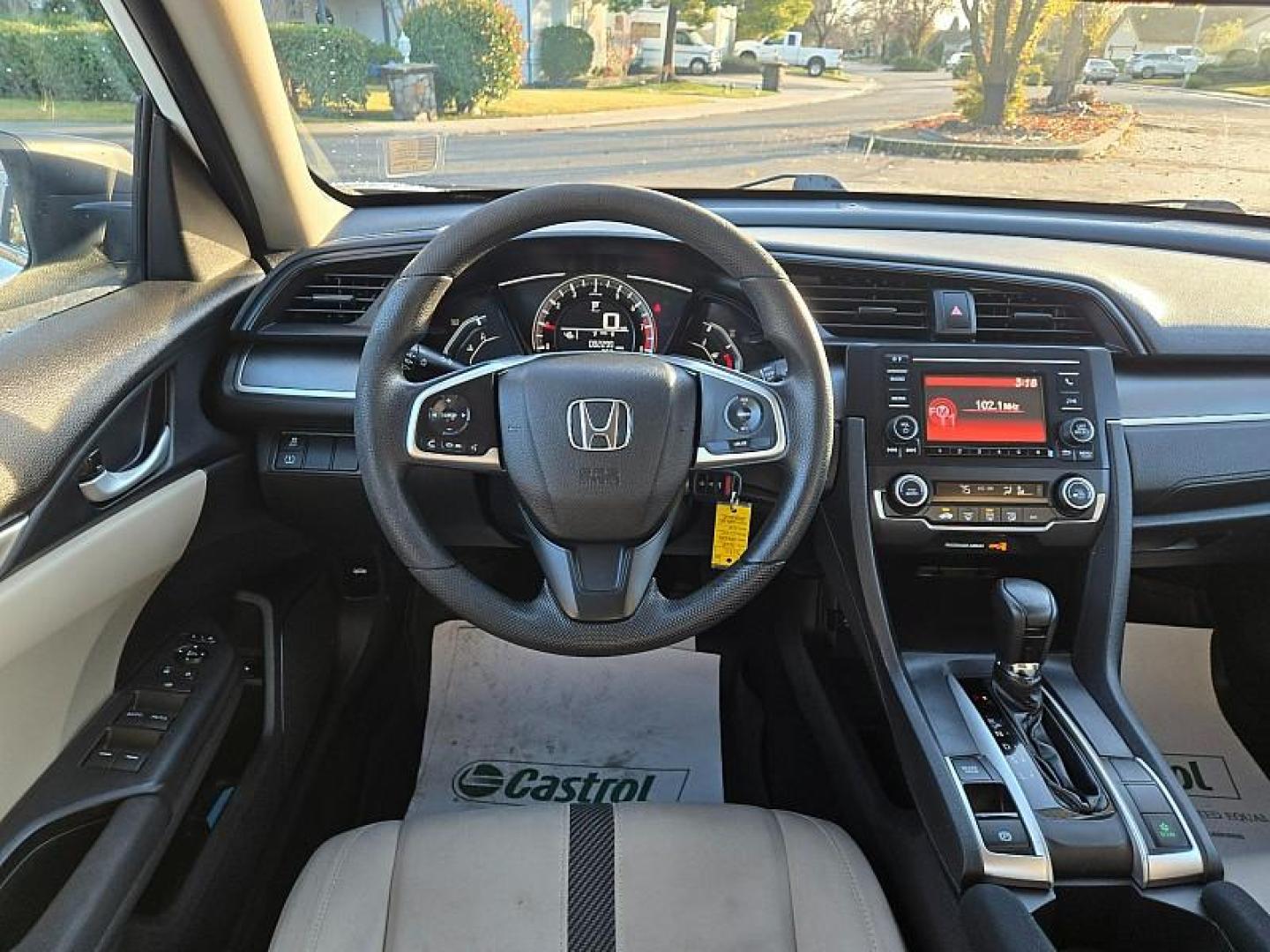 2018 WHITE Honda Civic Sedan (19XFC2F52JE) with an 4-Cyl i-VTEC 2.0 Liter engine, Automatic transmission, located at 246 E Walker St., Orland, 95963, (530) 865-5800, 39.747589, -122.178398 - Photo#20