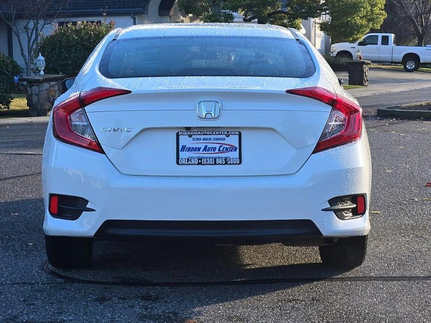 2018 WHITE Honda Civic Sedan (19XFC2F52JE) with an 4-Cyl i-VTEC 2.0 Liter engine, Automatic transmission, located at 246 E Walker St., Orland, 95963, (530) 865-5800, 39.747589, -122.178398 - Photo#6