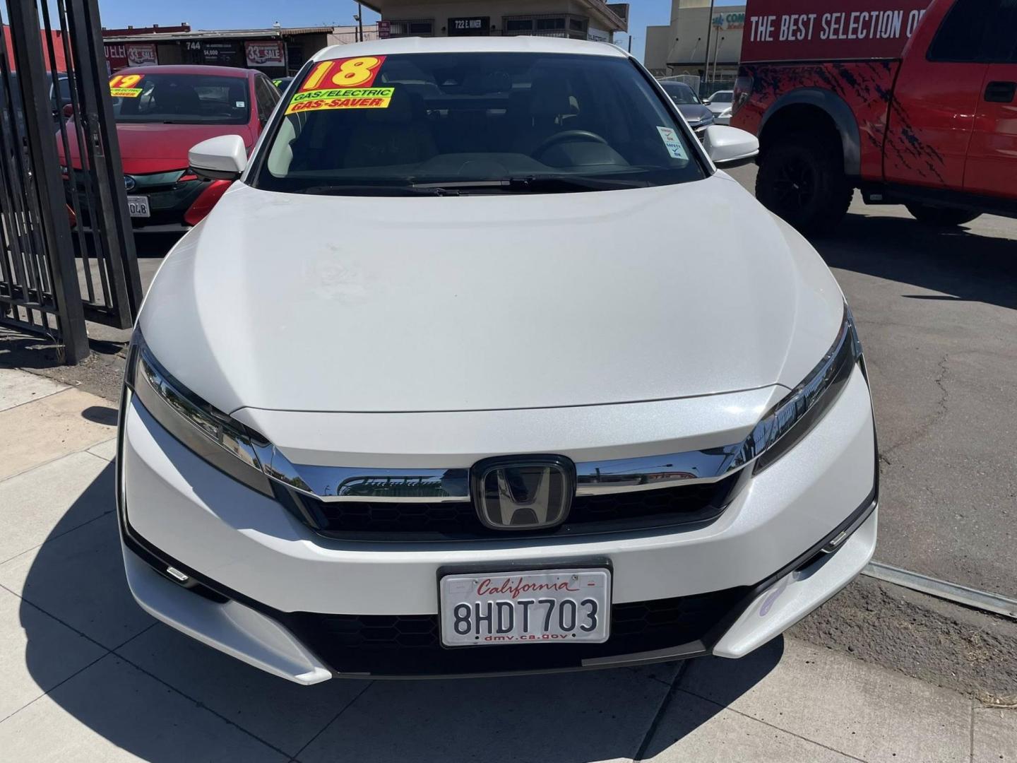 2018 Honda Clarity Plug-In Hybrid (JHMZC5F17JC) with an 1.5L L4 DOHC 16V HYBRID engine, CVT transmission, located at 744 E Miner Ave, Stockton, CA, 95202, (209) 944-5770, 37.956863, -121.282082 - PLUS TAXES AND FEES NO CHARGER AVAIALBLE - Photo#1