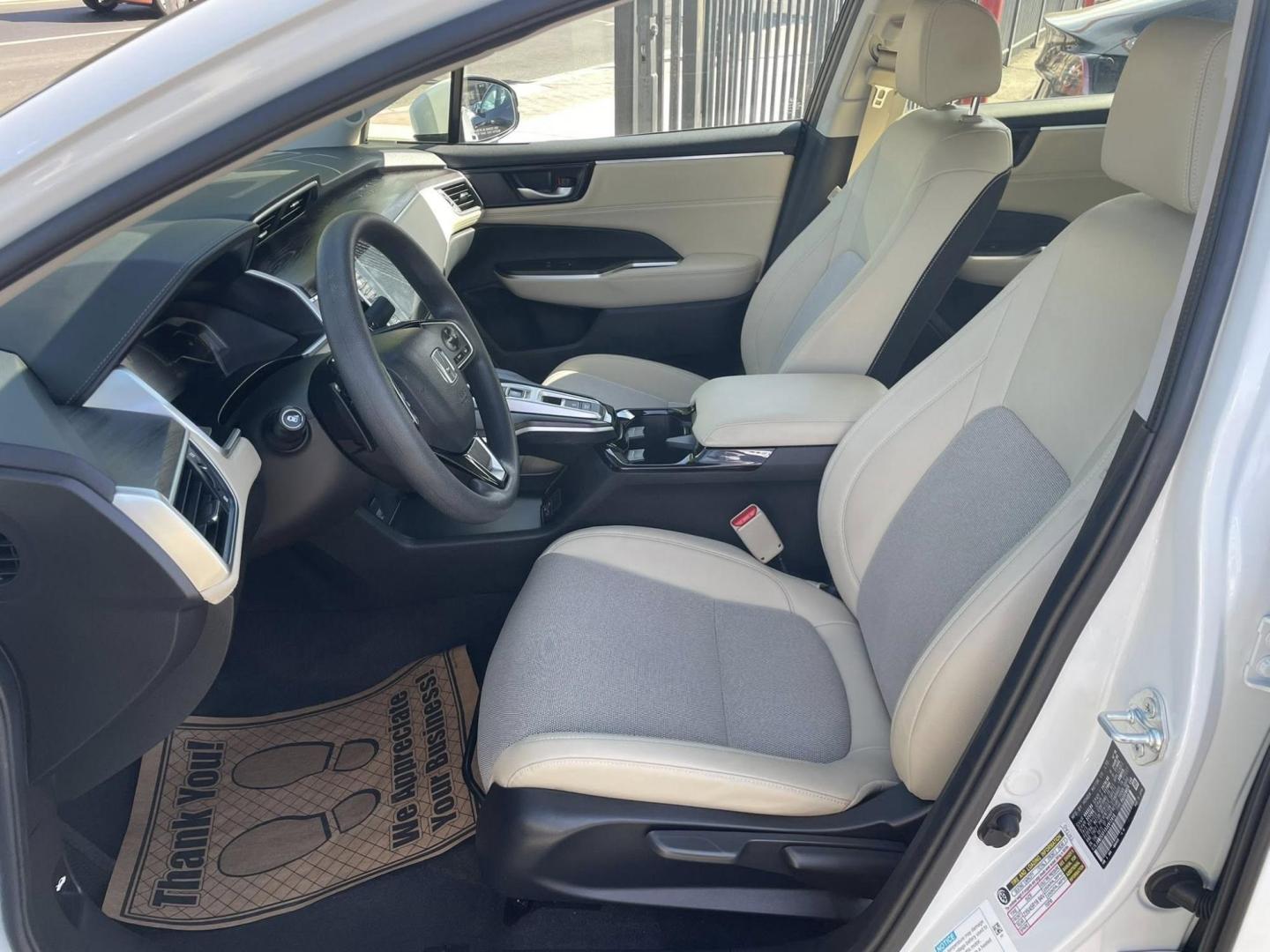 2018 Honda Clarity Plug-In Hybrid (JHMZC5F13JC) with an 1.5L L4 DOHC 16V HYBRID engine, CVT transmission, located at 744 E Miner Ave, Stockton, CA, 95202, (209) 944-5770, 37.956863, -121.282082 - PLUS TAXES AND FEES NO CHARGER AVAILABLE - Photo#6