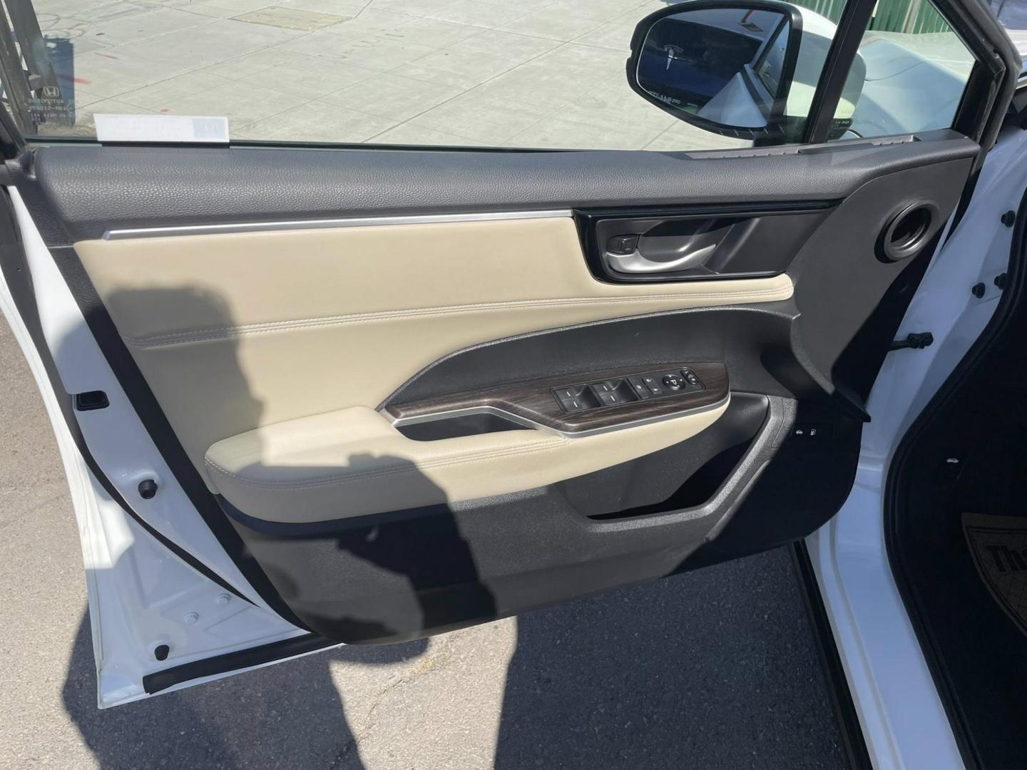 2018 Honda Clarity Plug-In Hybrid (JHMZC5F13JC) with an 1.5L L4 DOHC 16V HYBRID engine, CVT transmission, located at 744 E Miner Ave, Stockton, CA, 95202, (209) 944-5770, 37.956863, -121.282082 - PLUS TAXES AND FEES NO CHARGER AVAILABLE - Photo#5