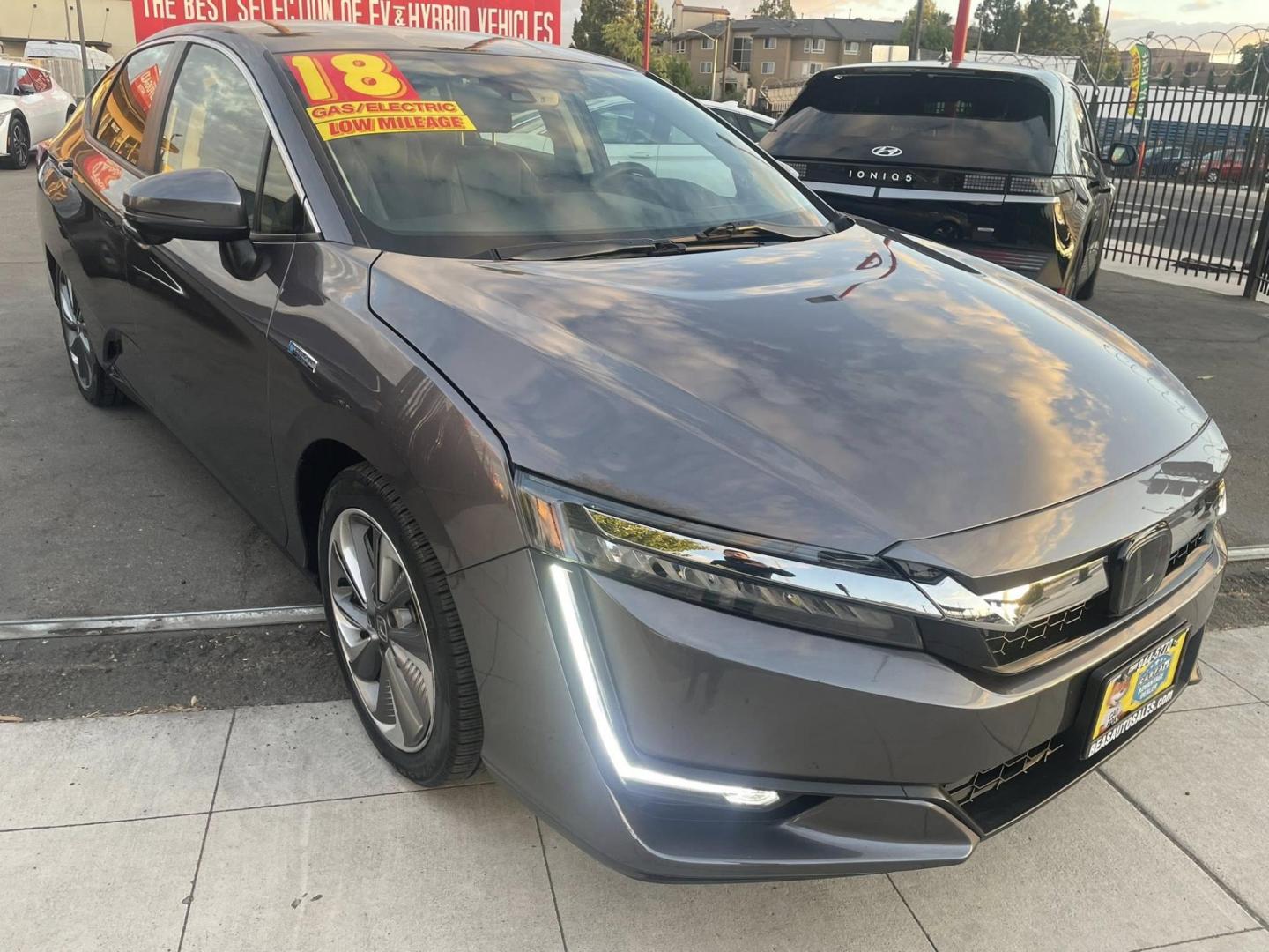 2018 Honda Clarity Plug-In Hybrid (JHMZC5F17JC) with an 1.5L L4 DOHC 16V HYBRID engine, CVT transmission, located at 744 E Miner Ave, Stockton, CA, 95202, (209) 944-5770, 37.956863, -121.282082 - PLUS TAXES AND FEES NO CHARGER AVAILABLE - Photo#0