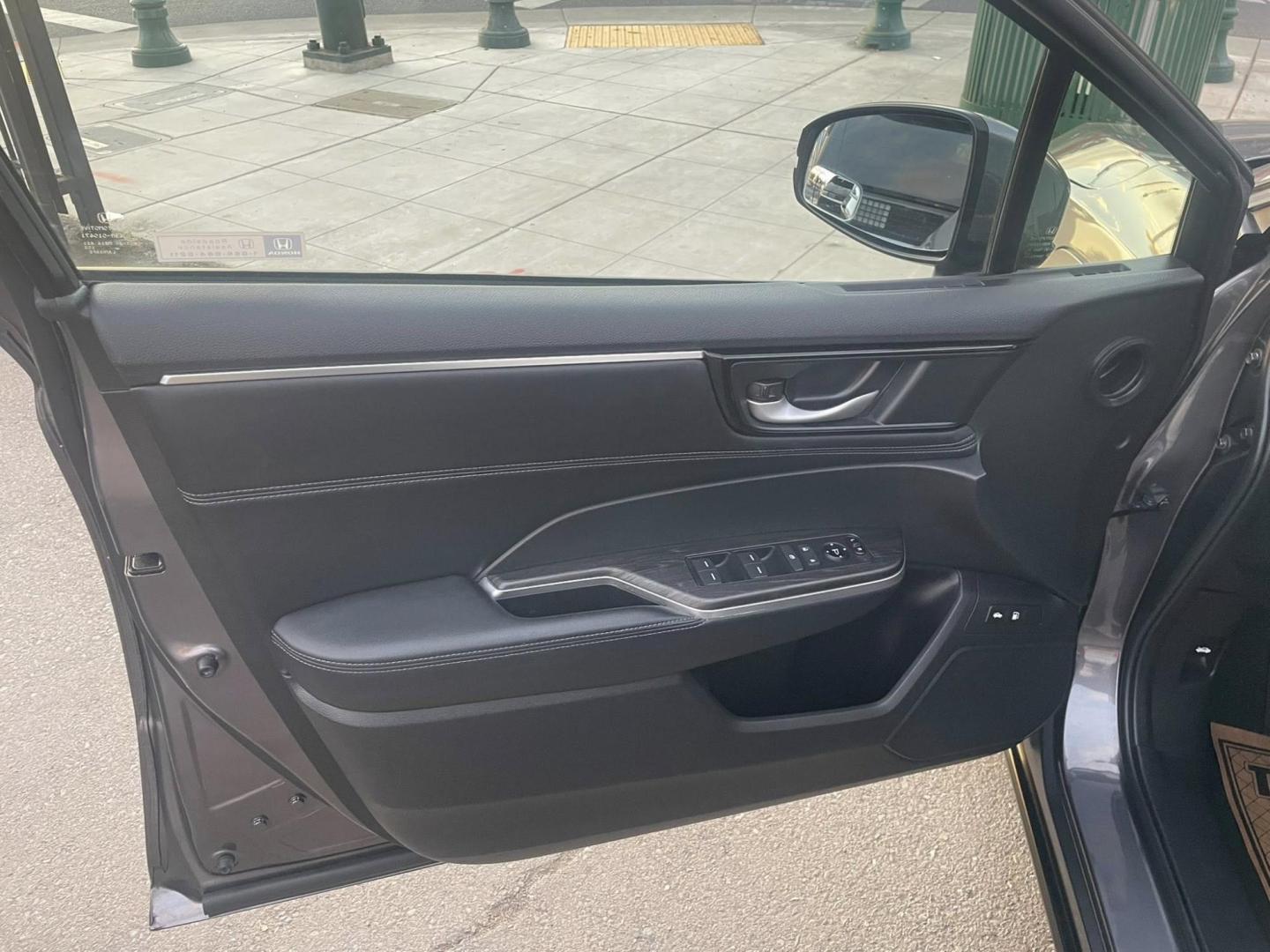 2018 Honda Clarity Plug-In Hybrid (JHMZC5F17JC) with an 1.5L L4 DOHC 16V HYBRID engine, CVT transmission, located at 744 E Miner Ave, Stockton, CA, 95202, (209) 944-5770, 37.956863, -121.282082 - PLUS TAXES AND FEES NO CHARGER AVAILABLE - Photo#5