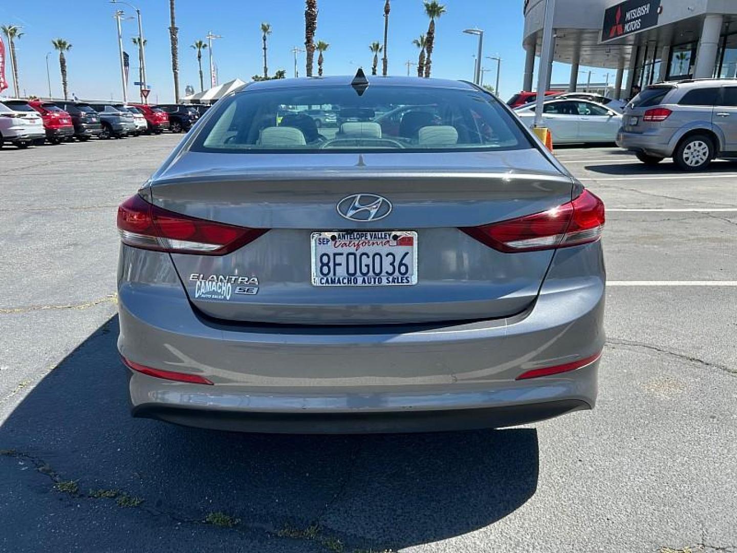 2018 GRAY Hyundai Elantra (5NPD74LF9JH) with an 4-Cyl 2.0 Liter engine, Auto 6-Spd Shiftronic transmission, located at 412 Auto Vista Drive, Palmdale, 93551, (661) 945-0620, 34.592636, -118.136681 - Photo#2
