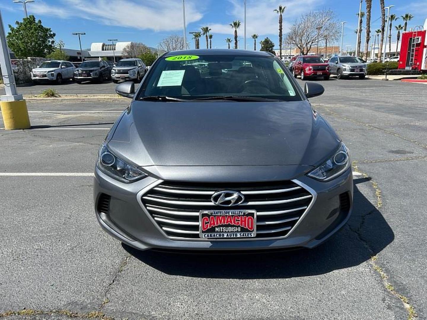 2018 GRAY Hyundai Elantra (5NPD74LF9JH) with an 4-Cyl 2.0 Liter engine, Auto 6-Spd Shiftronic transmission, located at 412 Auto Vista Drive, Palmdale, 93551, (661) 945-0620, 34.592636, -118.136681 - Photo#6