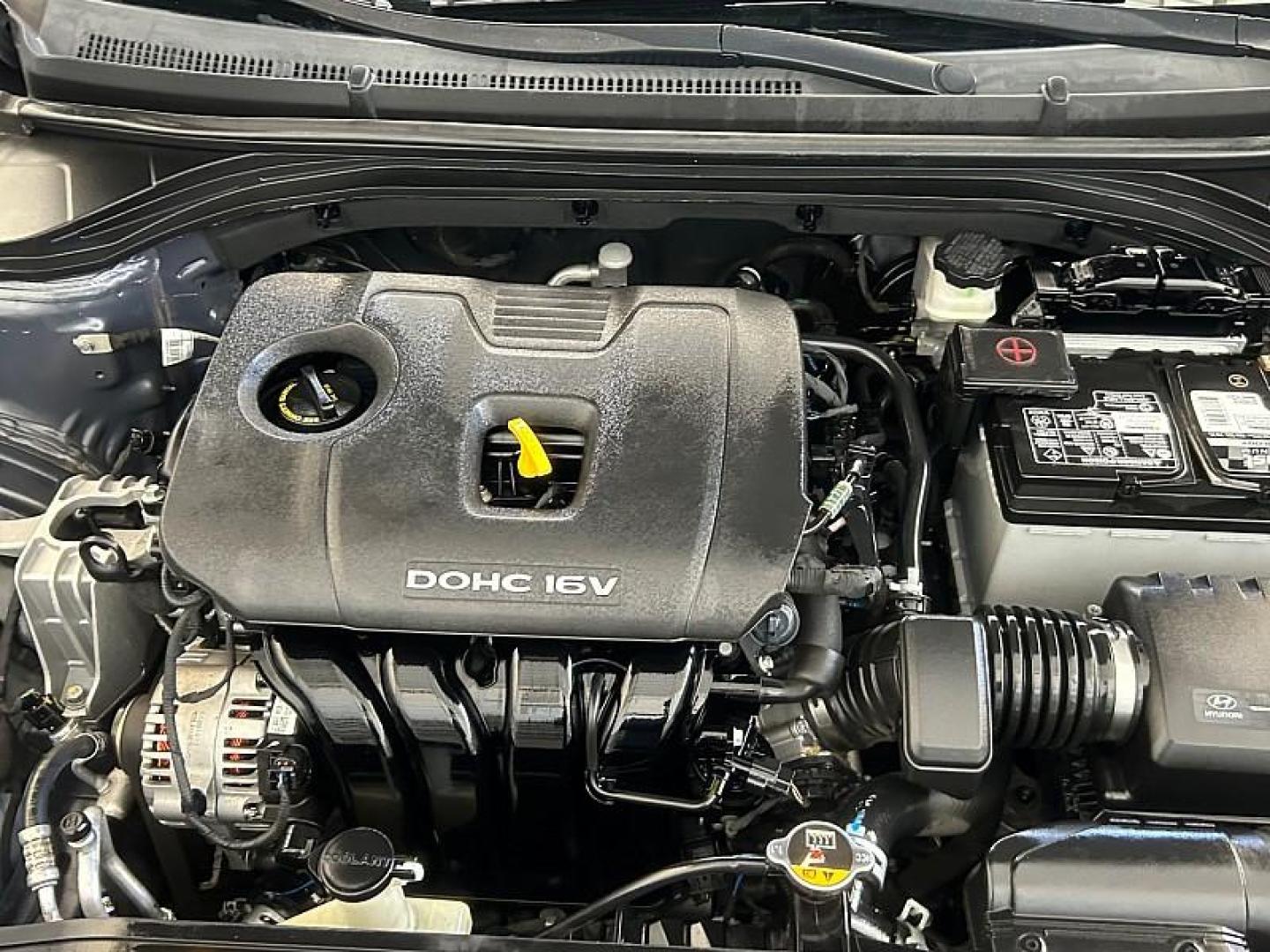 2018 GRAY Hyundai Elantra (5NPD74LF9JH) with an 4-Cyl 2.0 Liter engine, Auto 6-Spd Shiftronic transmission, located at 412 Auto Vista Drive, Palmdale, 93551, (661) 945-0620, 34.592636, -118.136681 - Photo#29