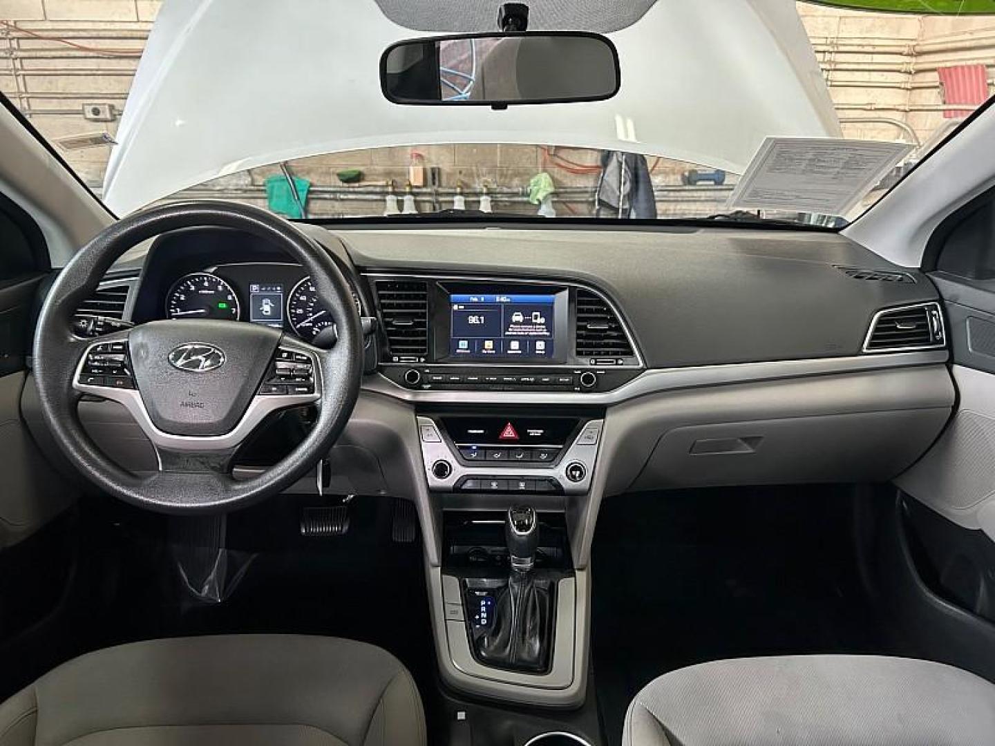 2018 SILVER Hyundai Elantra (KMHD84LF6JU) with an 4-Cyl 2.0 Liter engine, Auto 6-Spd Shiftronic transmission, located at 412 Auto Vista Drive, Palmdale, 93551, (661) 945-0620, 34.592636, -118.136681 - Photo#18