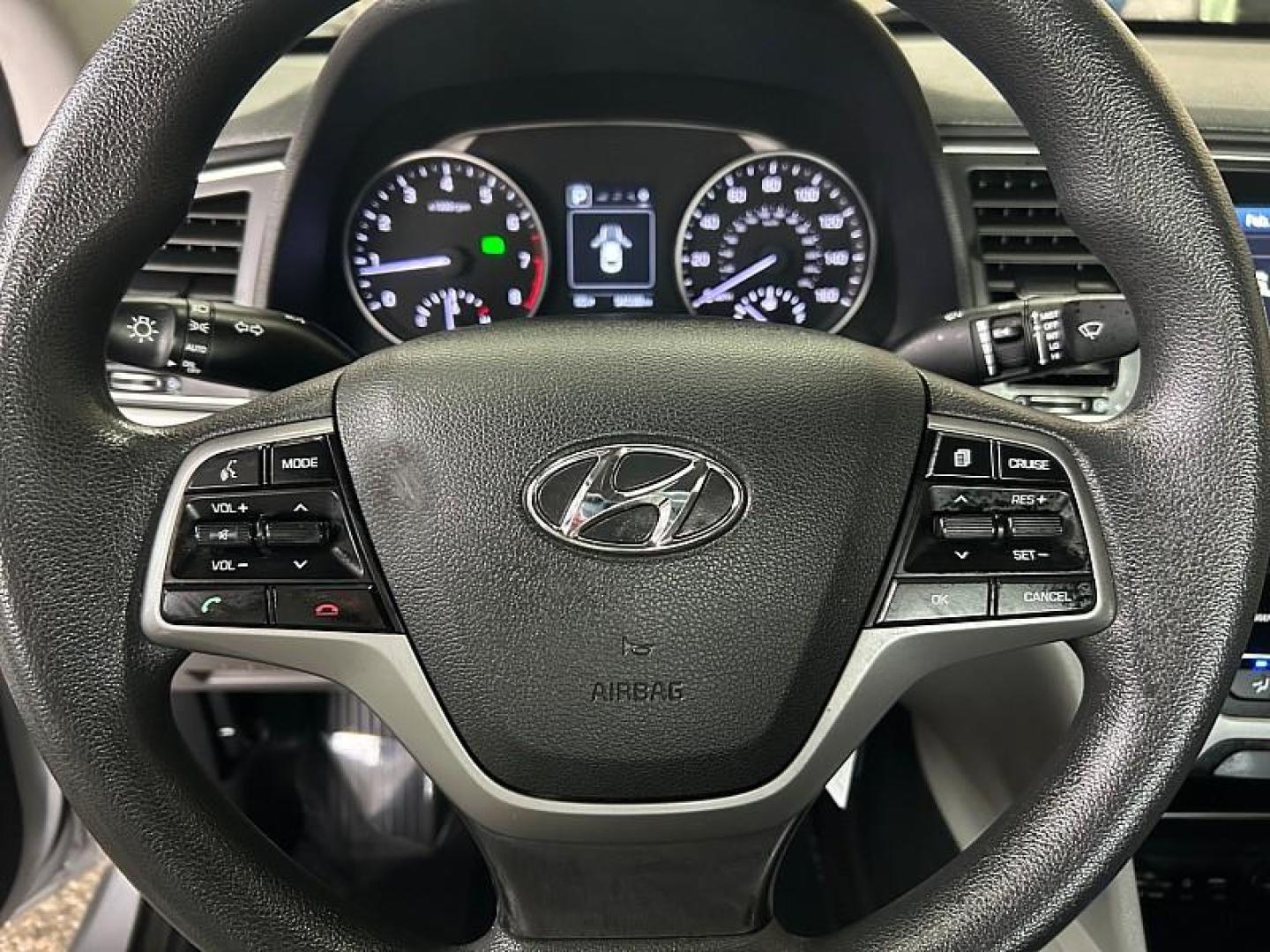 2018 SILVER Hyundai Elantra (KMHD84LF6JU) with an 4-Cyl 2.0 Liter engine, Auto 6-Spd Shiftronic transmission, located at 412 Auto Vista Drive, Palmdale, 93551, (661) 945-0620, 34.592636, -118.136681 - Photo#21