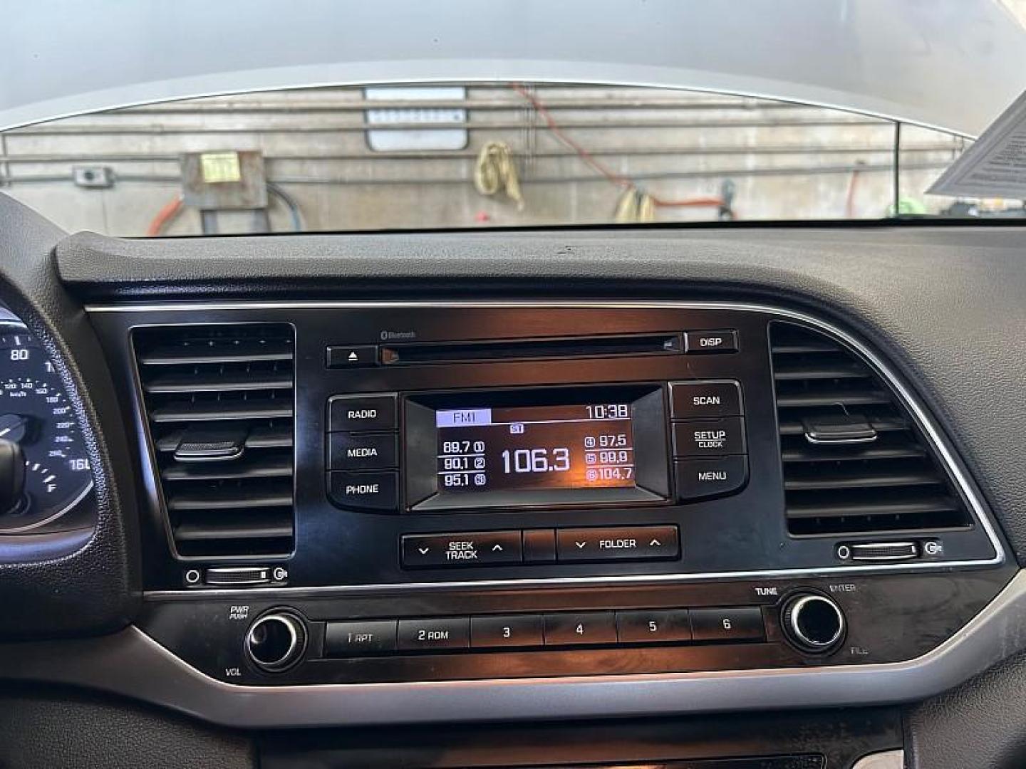 2018 SILVER HYUNDAI ELANTRA (KMHD74LF8JU) , located at 412 Auto Vista Drive, Palmdale, 93551, (661) 945-0620, 34.592636, -118.136681 - Photo#8