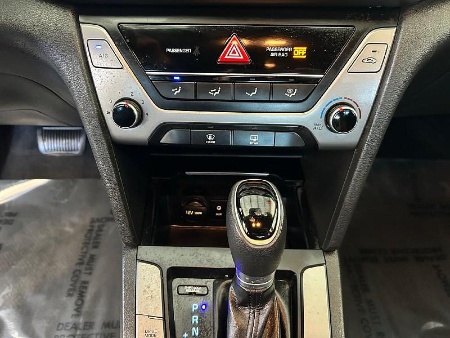 2018 SILVER HYUNDAI ELANTRA (KMHD74LF8JU) , located at 412 Auto Vista Drive, Palmdale, 93551, (661) 945-0620, 34.592636, -118.136681 - Photo#9