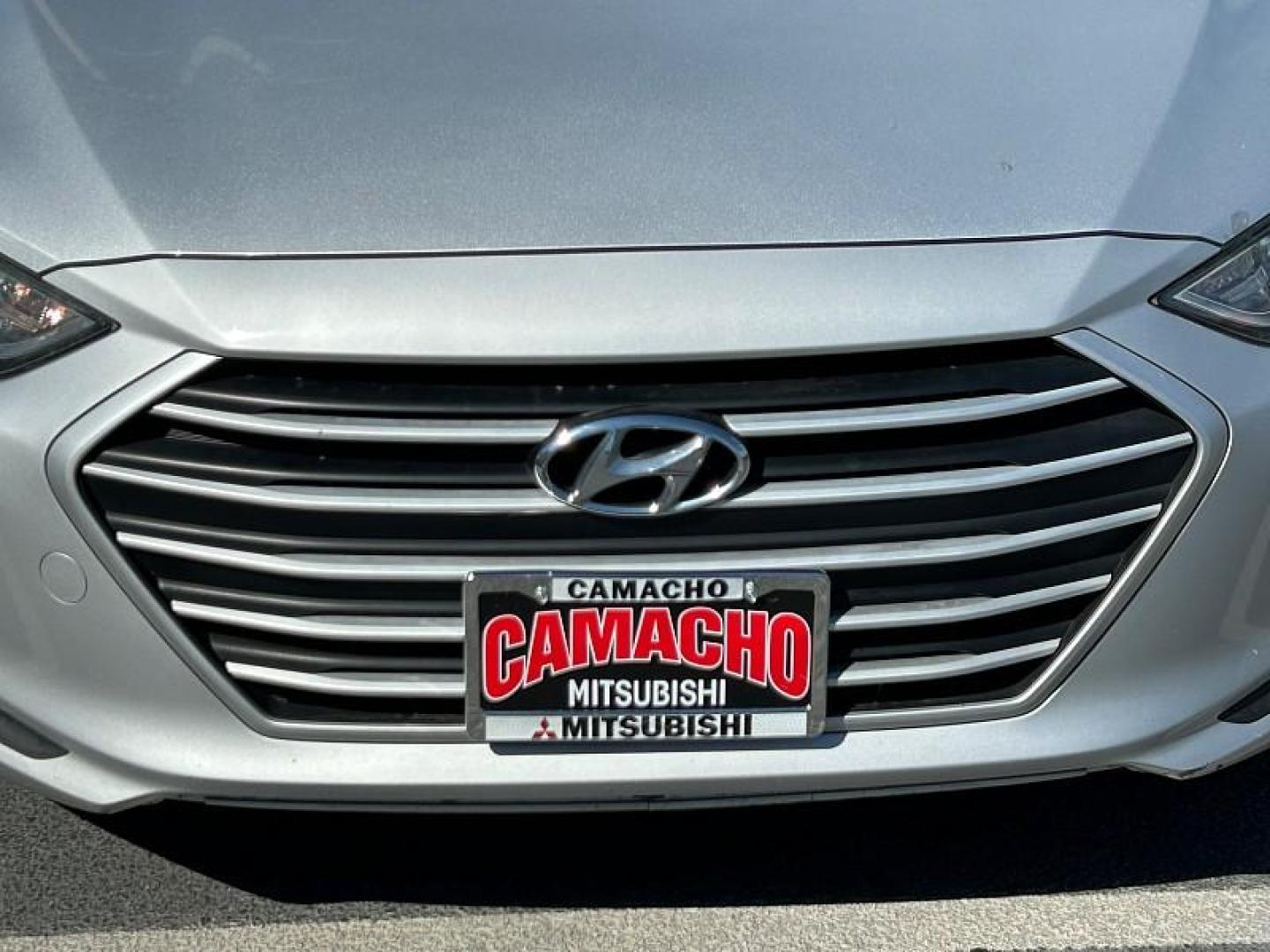 2018 SILVER HYUNDAI ELANTRA (KMHD74LF8JU) , located at 412 Auto Vista Drive, Palmdale, 93551, (661) 945-0620, 34.592636, -118.136681 - Photo#27