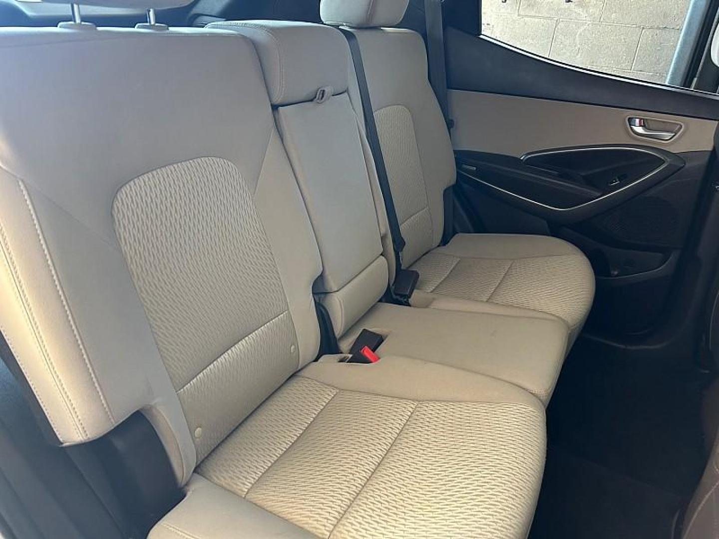 2018 BLUE Hyundai Santa Fe Sport (5XYZTDLB1JG) with an 4-Cyl GDI 2.4 Liter engine, Automatic 6-Spd w/Shiftronic transmission, located at 412 Auto Vista Drive, Palmdale, 93551, (661) 945-0620, 34.592636, -118.136681 - Photo#21