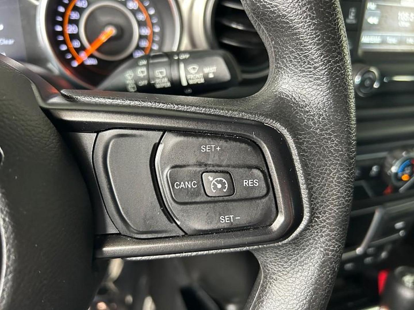 2018 GRAY Jeep Wrangler Unlimited (1C4HJXDG0JW) with an V6 3.6 Liter engine, Automatic transmission, located at 412 Auto Vista Drive, Palmdale, 93551, (661) 945-0620, 34.592636, -118.136681 - Photo#19