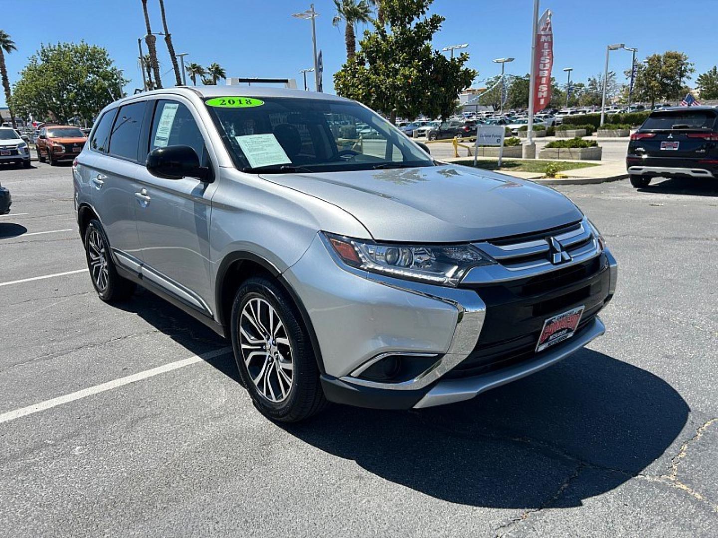 2018 Silver Mitsubishi Outlander (JA4AD2A38JJ) with an 4-Cyl 2.4 Liter engine, Automatic CVT transmission, located at 412 Auto Vista Drive, Palmdale, 93551, (661) 945-0620, 34.592636, -118.136681- Photo#0