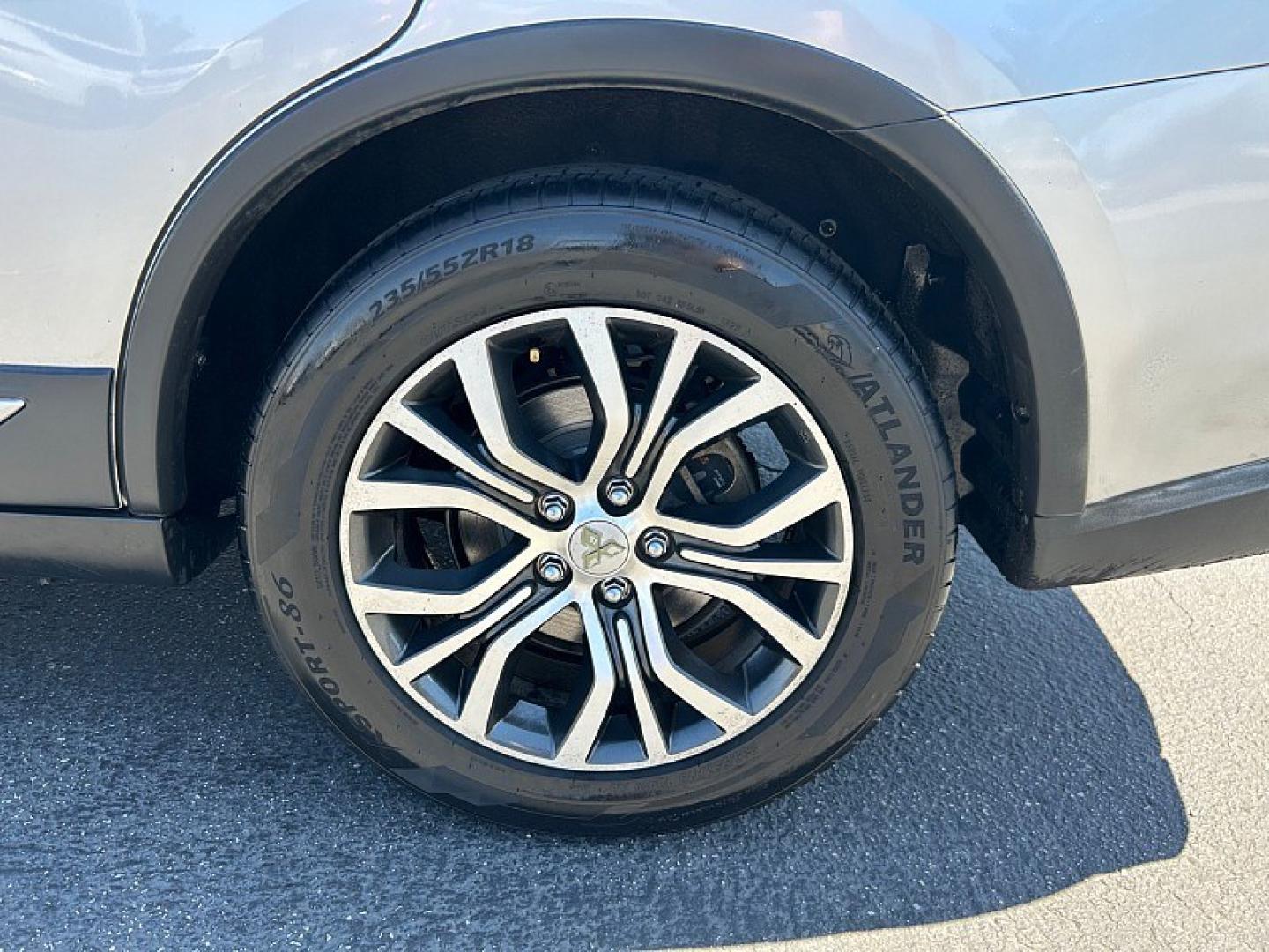 2018 Silver Mitsubishi Outlander (JA4AD2A38JJ) with an 4-Cyl 2.4 Liter engine, Automatic CVT transmission, located at 412 Auto Vista Drive, Palmdale, 93551, (661) 945-0620, 34.592636, -118.136681- Photo#11
