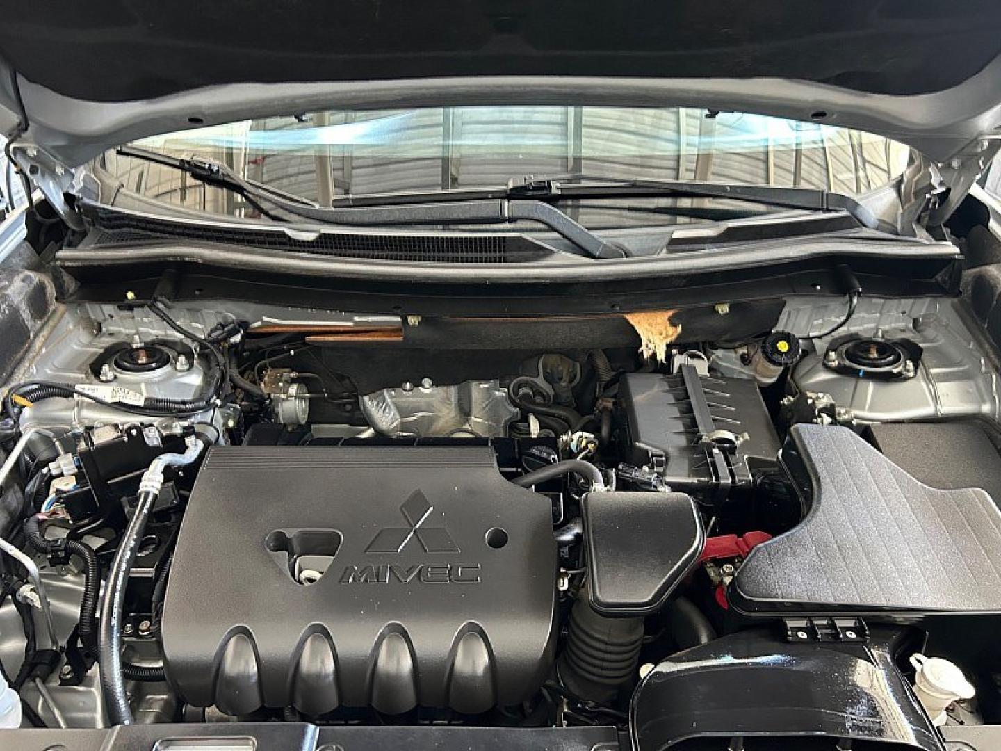 2018 Silver Mitsubishi Outlander (JA4AD2A38JJ) with an 4-Cyl 2.4 Liter engine, Automatic CVT transmission, located at 412 Auto Vista Drive, Palmdale, 93551, (661) 945-0620, 34.592636, -118.136681- Photo#28