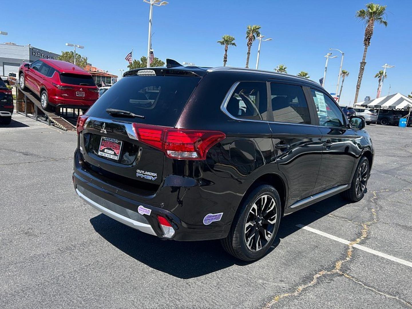 2018 RUBY BLACK Mitsubishi Outlander Plug-In Hybrid (JA4J24A58JZ) with an 4-Cyl Hybrid 2.0 Liter engine, Single-Speed Fixed Gear transmission, located at 412 Auto Vista Drive, Palmdale, 93551, (661) 945-0620, 34.592636, -118.136681- Photo#2
