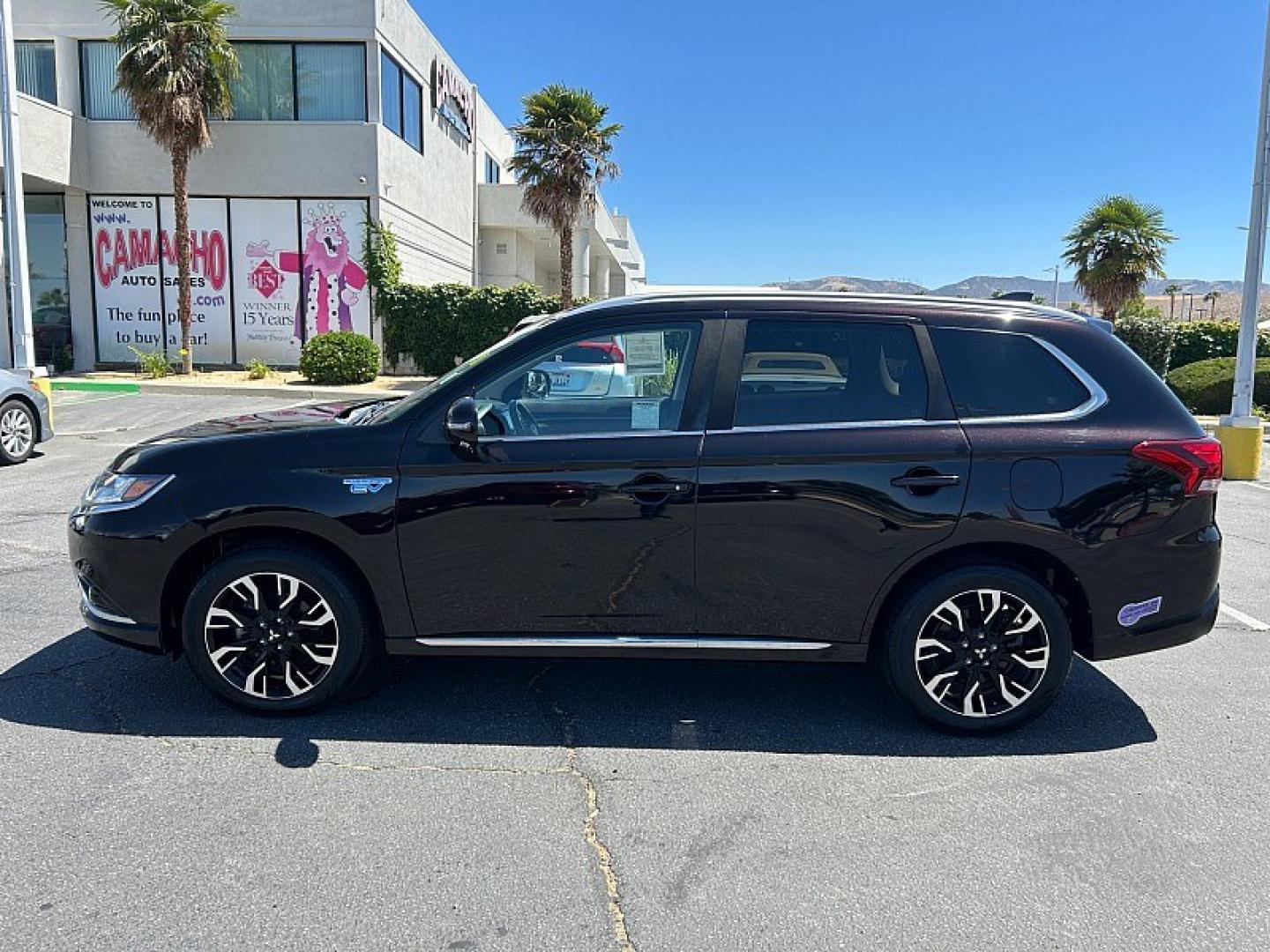 2018 RUBY BLACK Mitsubishi Outlander Plug-In Hybrid (JA4J24A58JZ) with an 4-Cyl Hybrid 2.0 Liter engine, Single-Speed Fixed Gear transmission, located at 412 Auto Vista Drive, Palmdale, 93551, (661) 945-0620, 34.592636, -118.136681- Photo#5