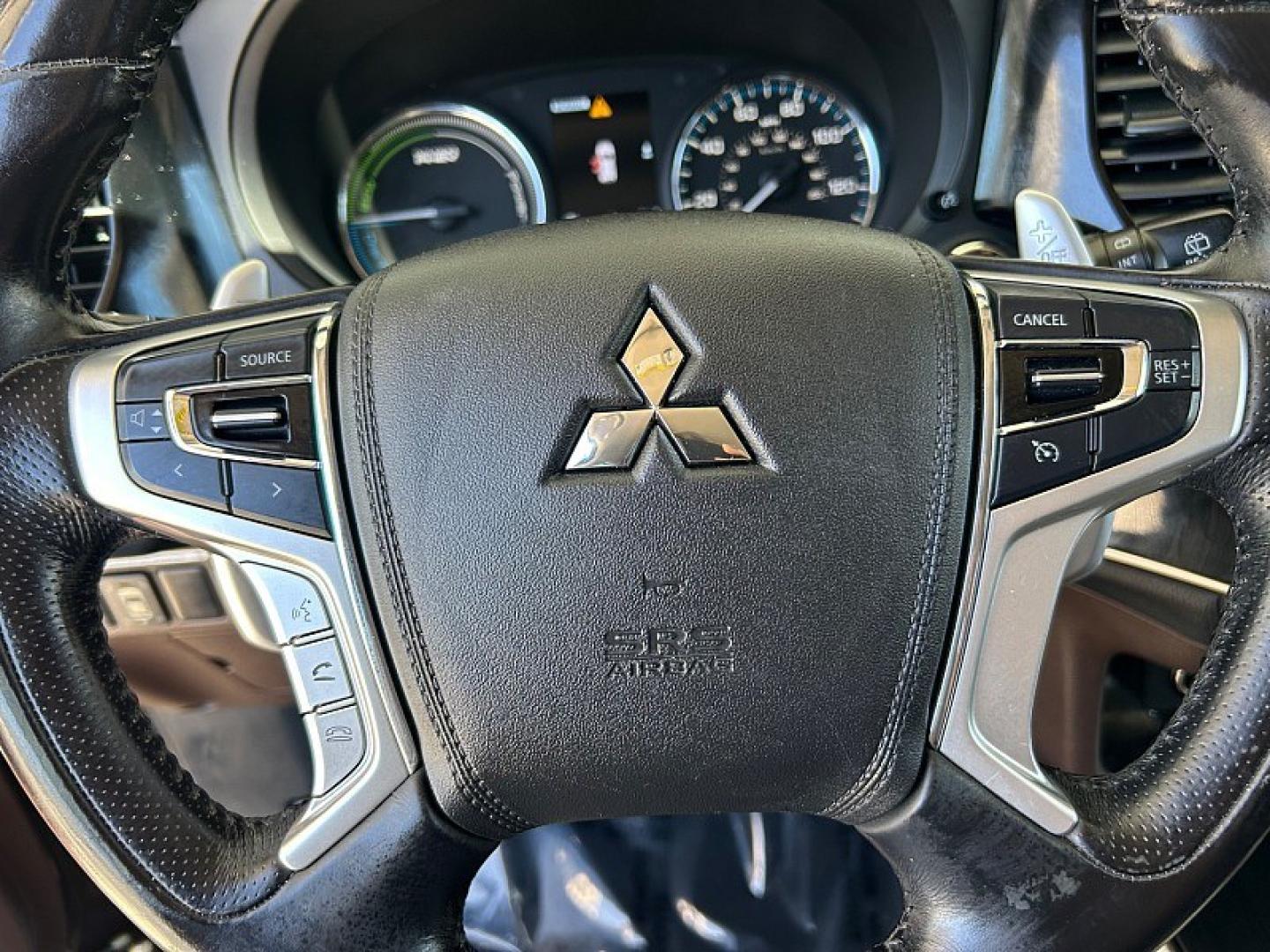 2018 RUBY BLACK Mitsubishi Outlander Plug-In Hybrid (JA4J24A58JZ) with an 4-Cyl Hybrid 2.0 Liter engine, Single-Speed Fixed Gear transmission, located at 412 Auto Vista Drive, Palmdale, 93551, (661) 945-0620, 34.592636, -118.136681- Photo#26