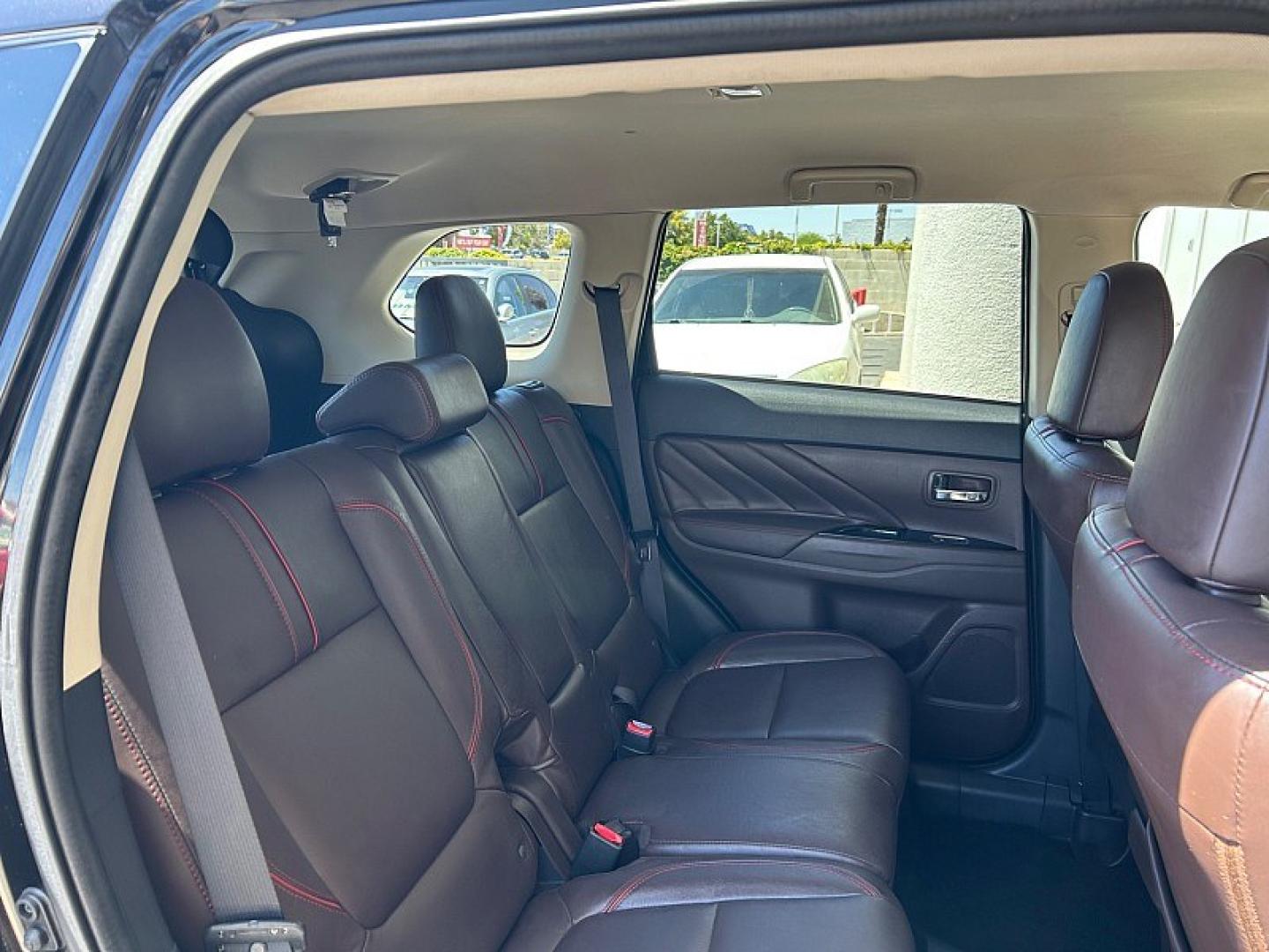 2018 RUBY BLACK Mitsubishi Outlander Plug-In Hybrid (JA4J24A58JZ) with an 4-Cyl Hybrid 2.0 Liter engine, Single-Speed Fixed Gear transmission, located at 412 Auto Vista Drive, Palmdale, 93551, (661) 945-0620, 34.592636, -118.136681- Photo#27