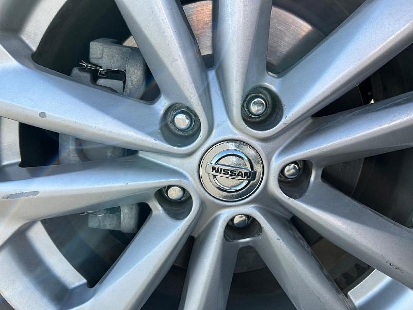 2018 RED Nissan Rogue Sport (JN1BJ1CP4JW) with an 4-Cyl 2.0 Liter engine, Auto CVT Xtronic transmission, located at 412 Auto Vista Drive, Palmdale, 93551, (661) 945-0620, 34.592636, -118.136681 - Photo#8