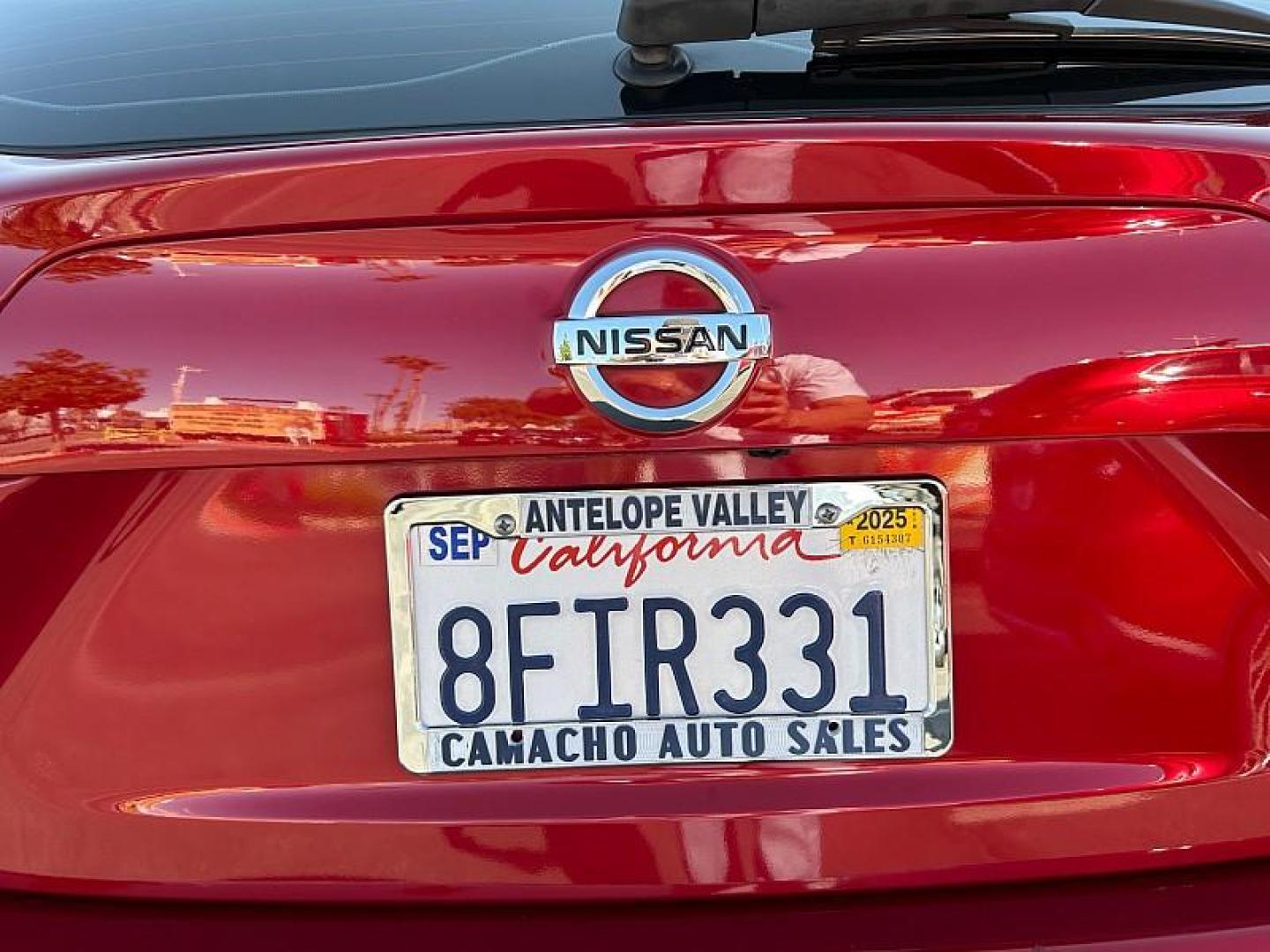 2018 RED Nissan Rogue Sport (JN1BJ1CP4JW) with an 4-Cyl 2.0 Liter engine, Auto CVT Xtronic transmission, located at 412 Auto Vista Drive, Palmdale, 93551, (661) 945-0620, 34.592636, -118.136681 - Photo#14