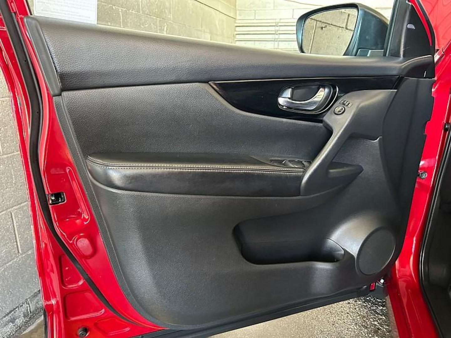 2018 RED Nissan Rogue Sport (JN1BJ1CP4JW) with an 4-Cyl 2.0 Liter engine, Auto CVT Xtronic transmission, located at 412 Auto Vista Drive, Palmdale, 93551, (661) 945-0620, 34.592636, -118.136681 - Photo#18