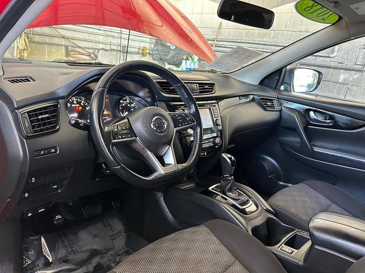 2018 RED Nissan Rogue Sport (JN1BJ1CP4JW) with an 4-Cyl 2.0 Liter engine, Auto CVT Xtronic transmission, located at 412 Auto Vista Drive, Palmdale, 93551, (661) 945-0620, 34.592636, -118.136681 - Photo#19