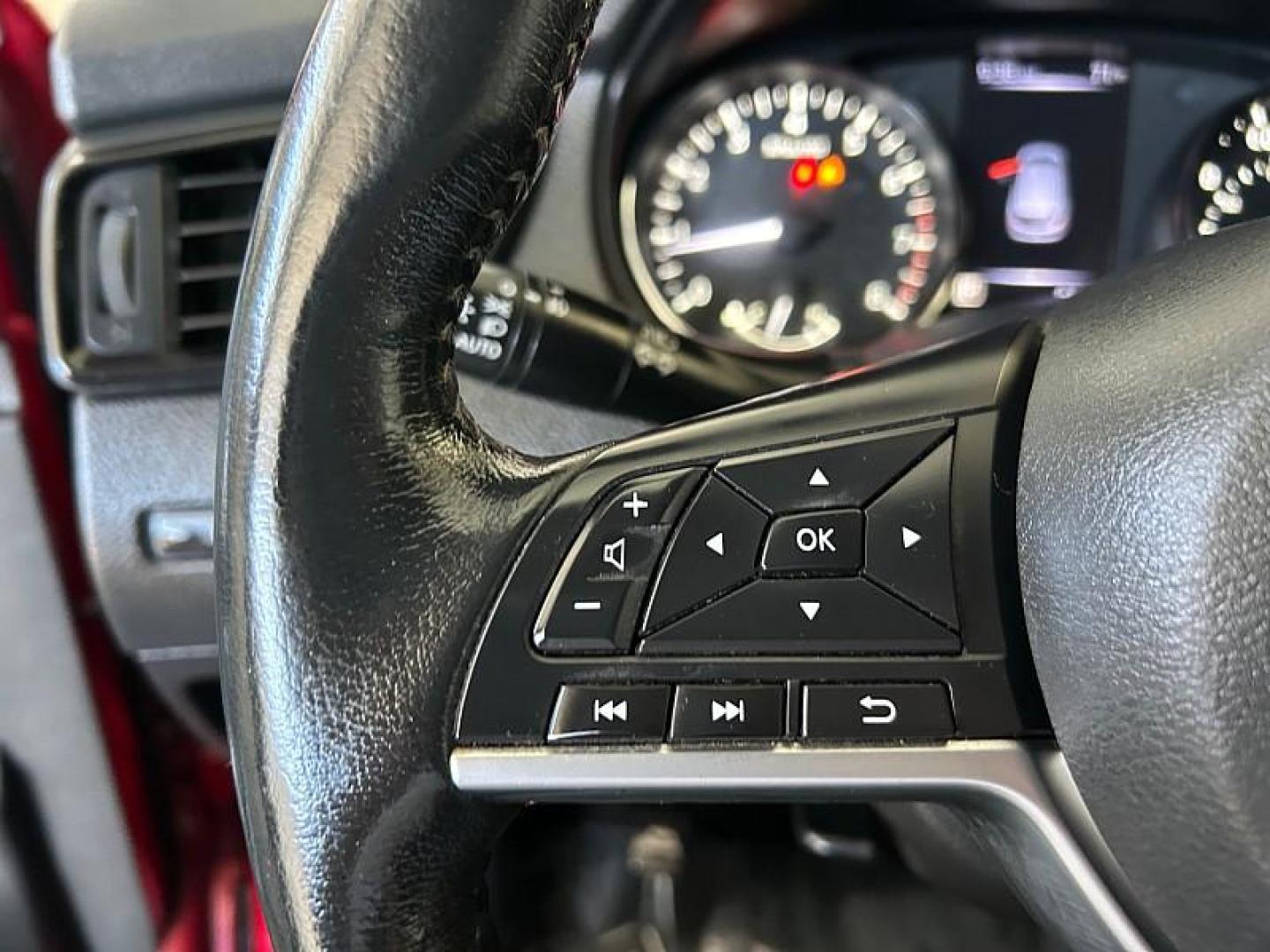 2018 RED Nissan Rogue Sport (JN1BJ1CP4JW) with an 4-Cyl 2.0 Liter engine, Auto CVT Xtronic transmission, located at 412 Auto Vista Drive, Palmdale, 93551, (661) 945-0620, 34.592636, -118.136681 - Photo#25