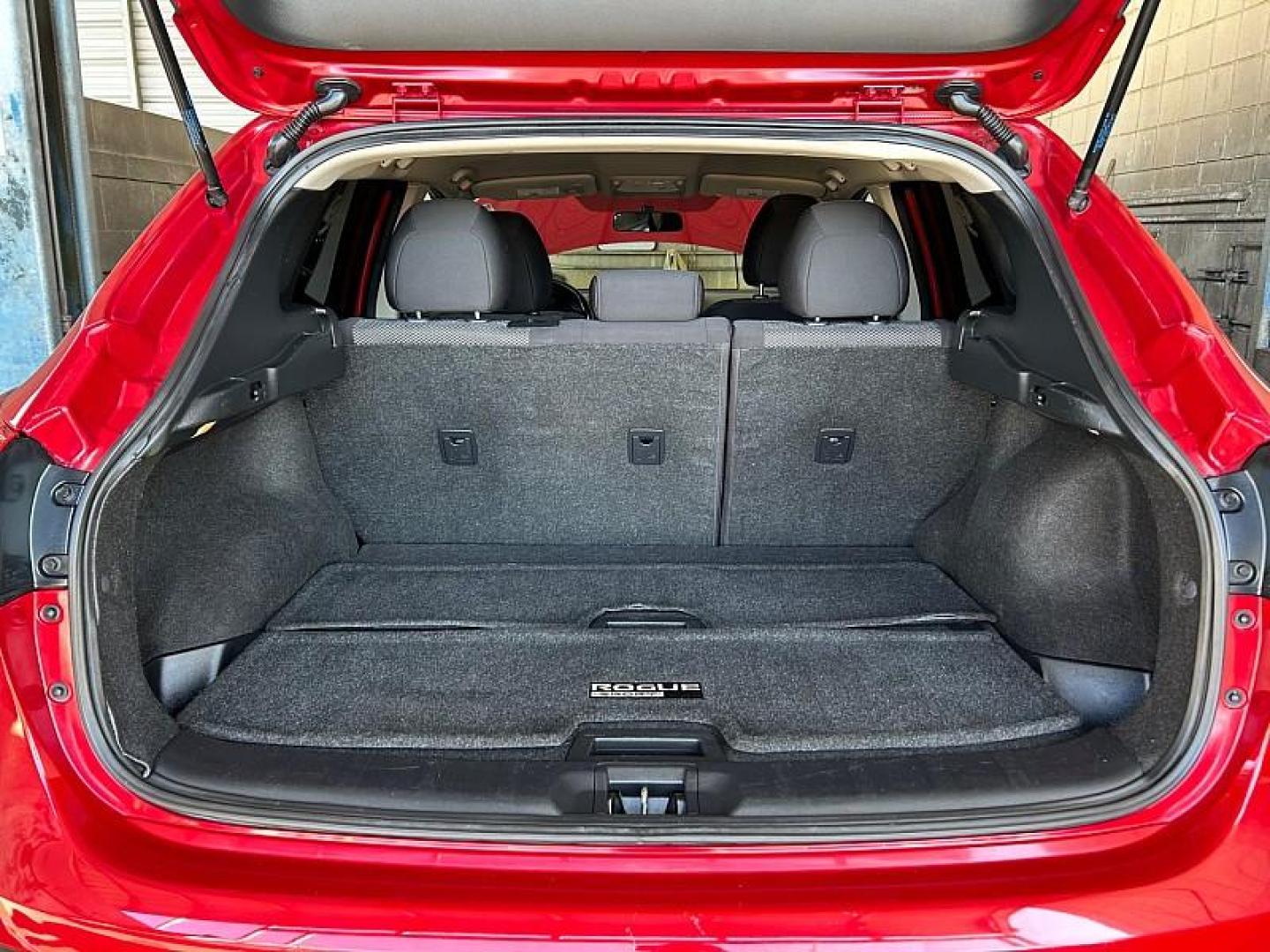 2018 RED Nissan Rogue Sport (JN1BJ1CP4JW) with an 4-Cyl 2.0 Liter engine, Auto CVT Xtronic transmission, located at 412 Auto Vista Drive, Palmdale, 93551, (661) 945-0620, 34.592636, -118.136681 - Photo#28
