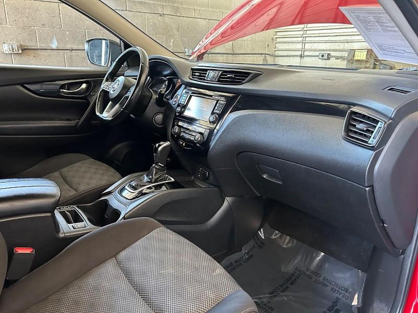 2018 RED Nissan Rogue Sport (JN1BJ1CP4JW) with an 4-Cyl 2.0 Liter engine, Auto CVT Xtronic transmission, located at 412 Auto Vista Drive, Palmdale, 93551, (661) 945-0620, 34.592636, -118.136681 - Photo#30