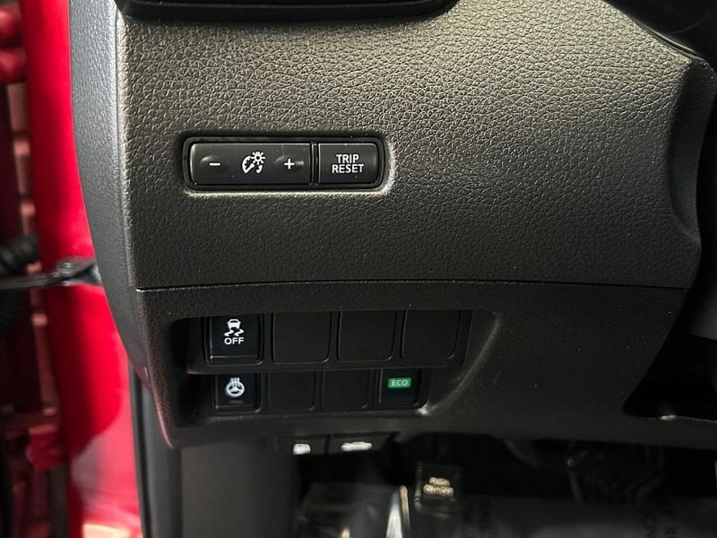 2018 RED Nissan Rogue Sport (JN1BJ1CP4JW) with an 4-Cyl 2.0 Liter engine, Auto CVT Xtronic transmission, located at 412 Auto Vista Drive, Palmdale, 93551, (661) 945-0620, 34.592636, -118.136681 - Photo#31